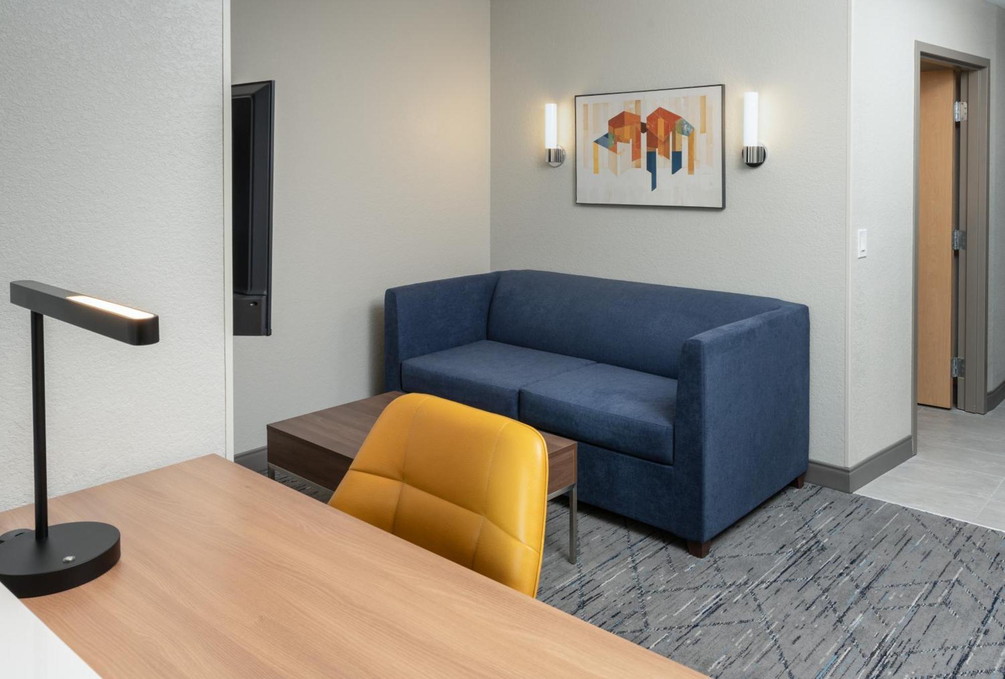 King Suite - Communications and Mobility Accessible Tub,1599660940:JPEG