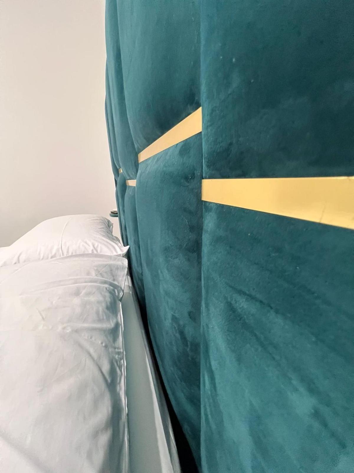 Double Room,1602842846:JPEG