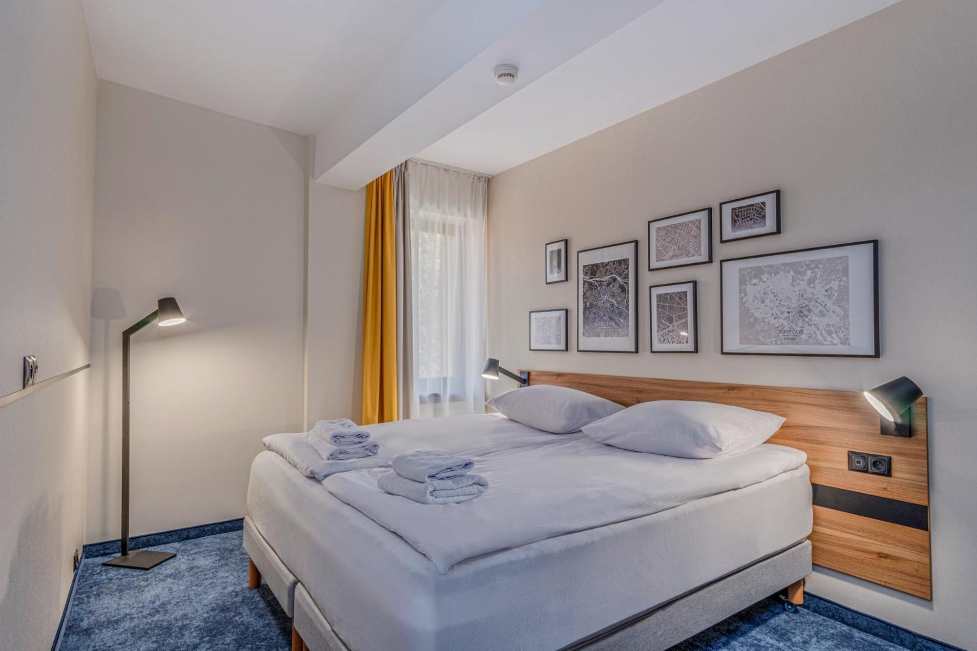 Two Rooms Suite With King Bed And Sofa