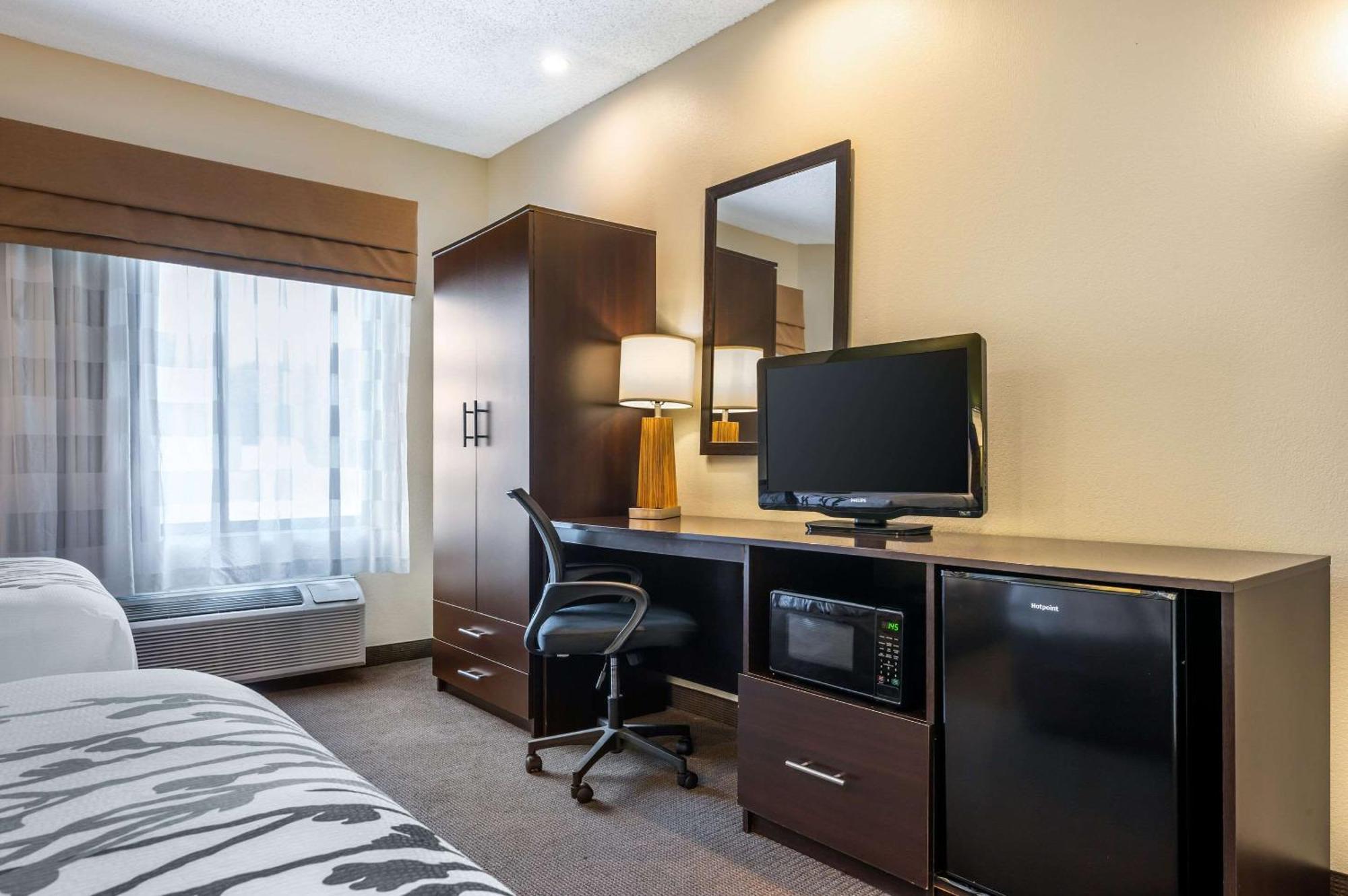Double Room with Two Double Beds - Non-Smoking,1606571592:JPEG