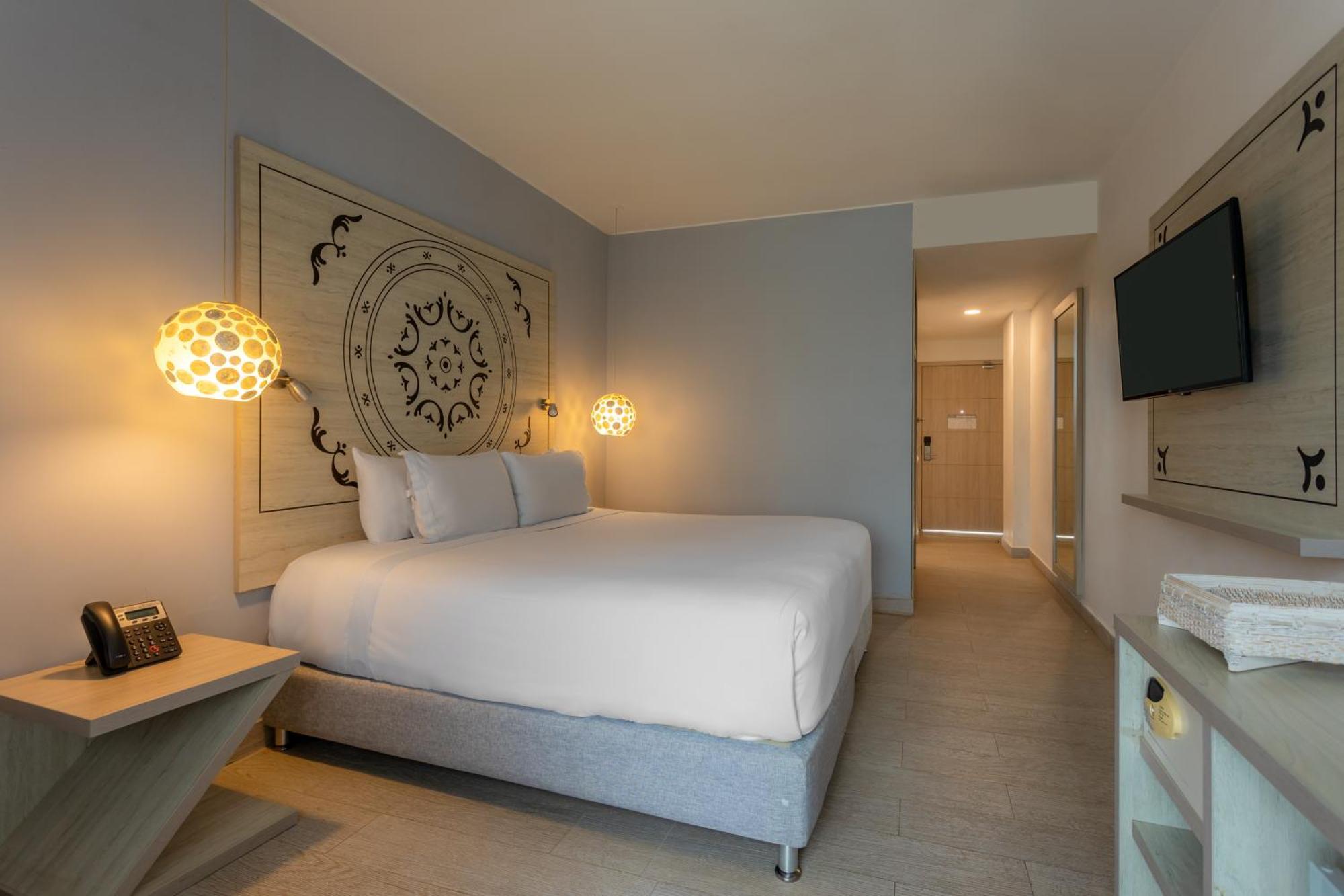 Deluxe Room King Bed
