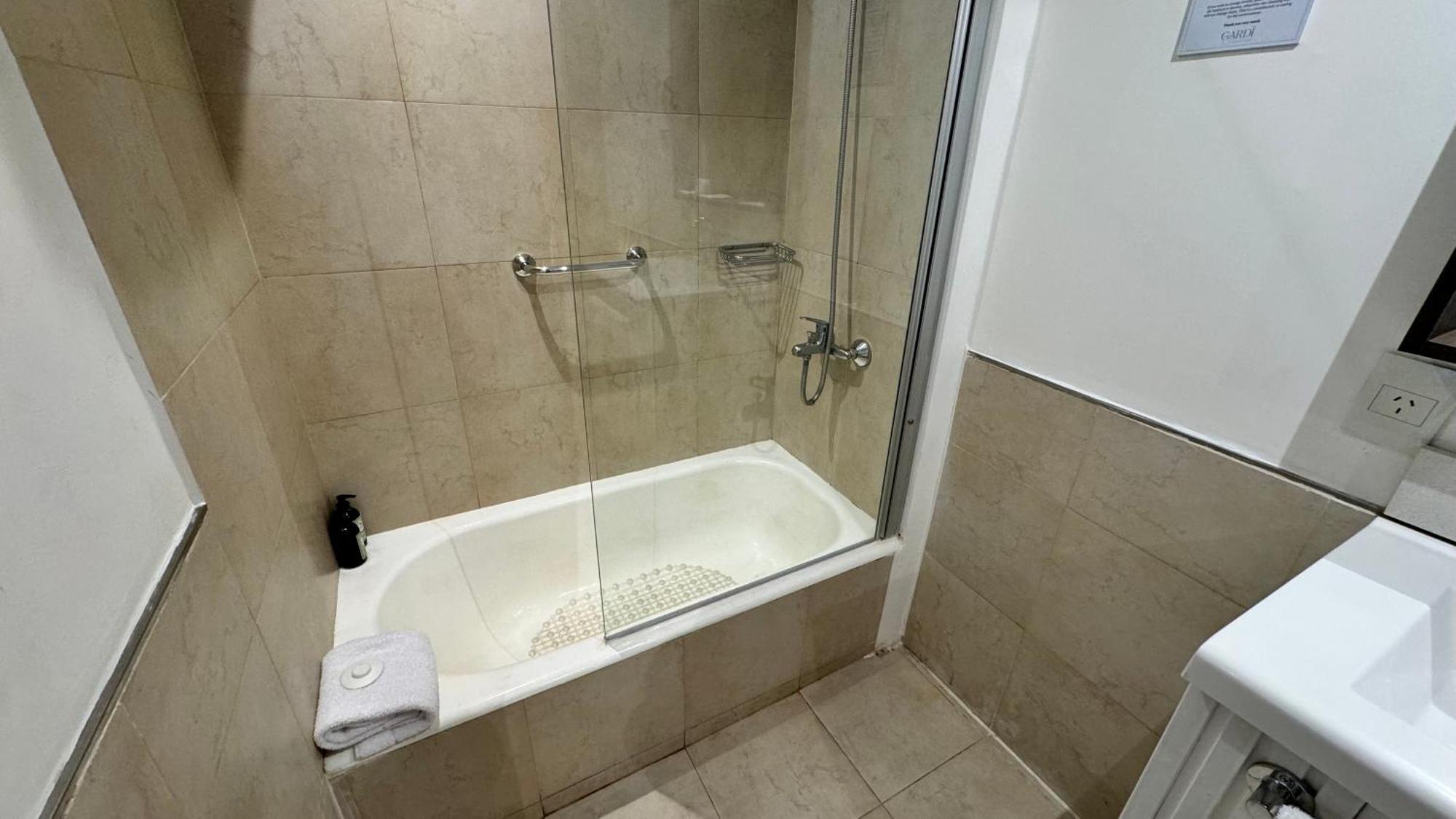 Apartamento - Pisos Separados