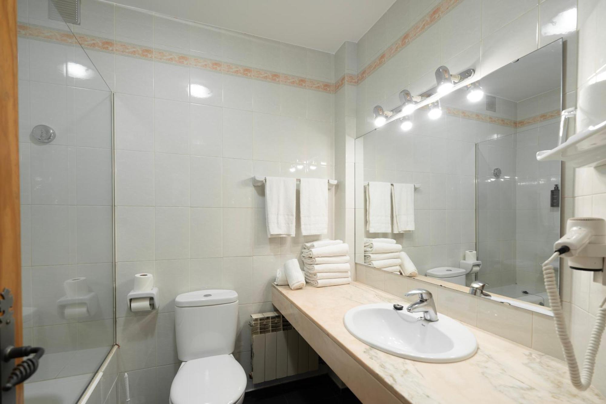 Apartamento (3-5 Adultos) com Acesso ao Clube