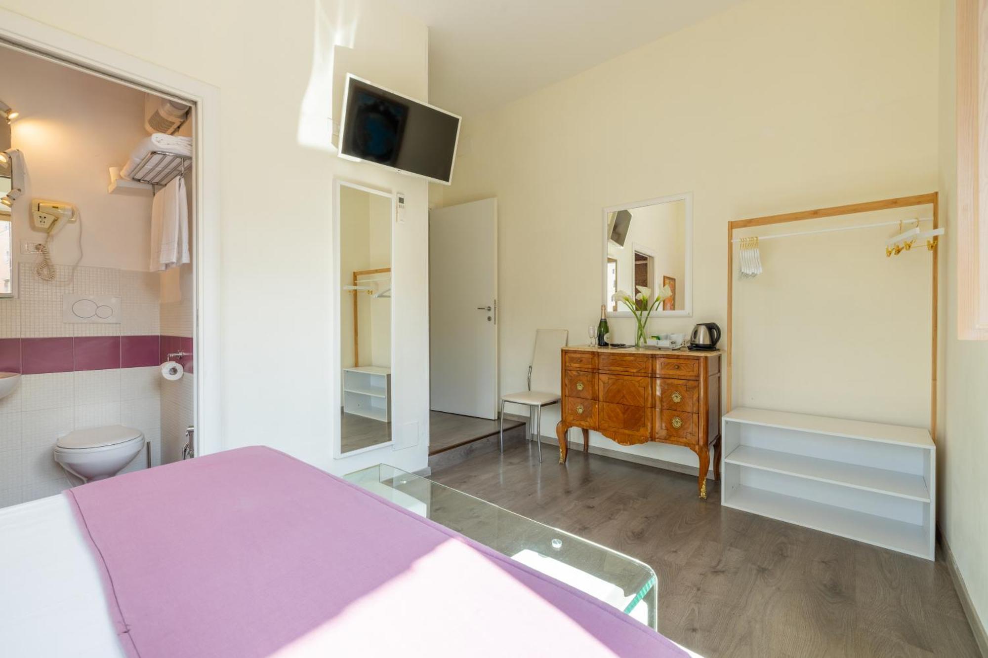 Deluxe Double or Twin Room City View