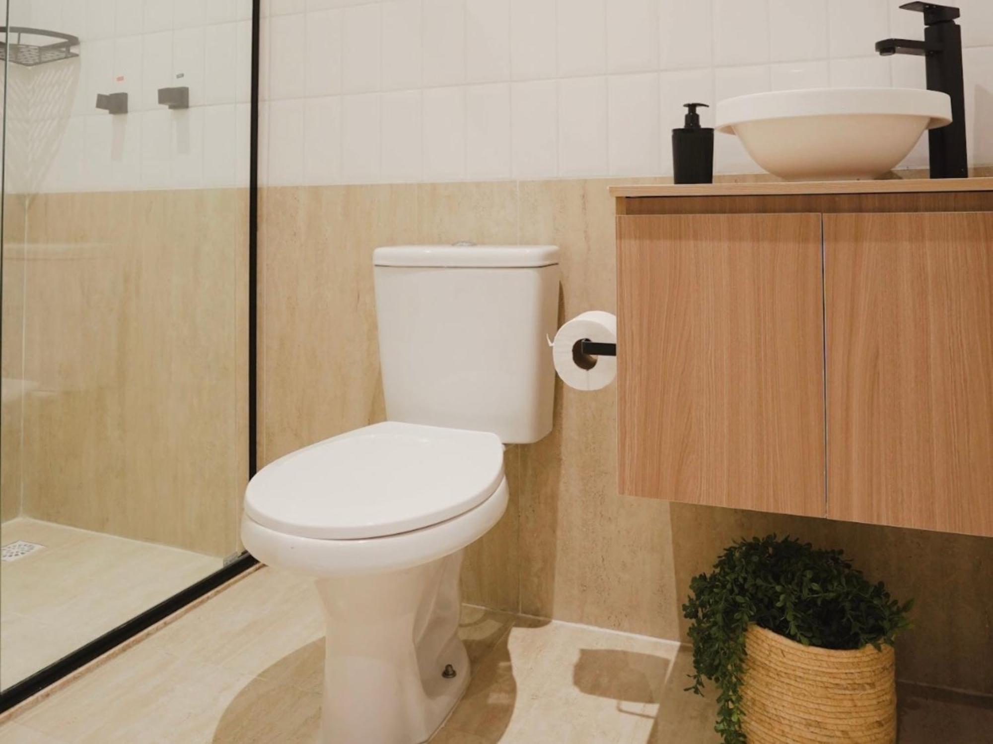 Basic Triple Room No Window
