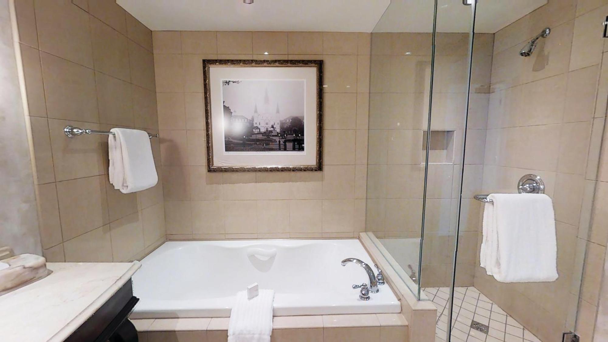 Harrah's Deluxe, Two Queens,1620984881:JPEG