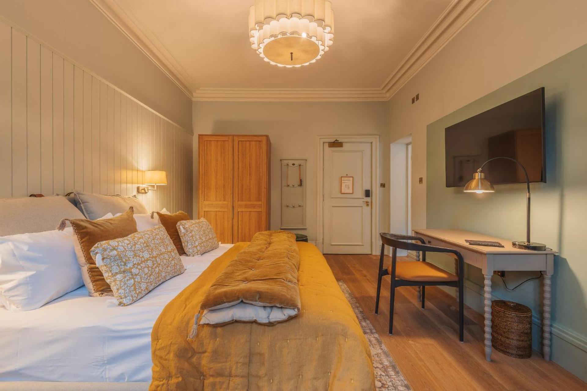 Evergreen Room