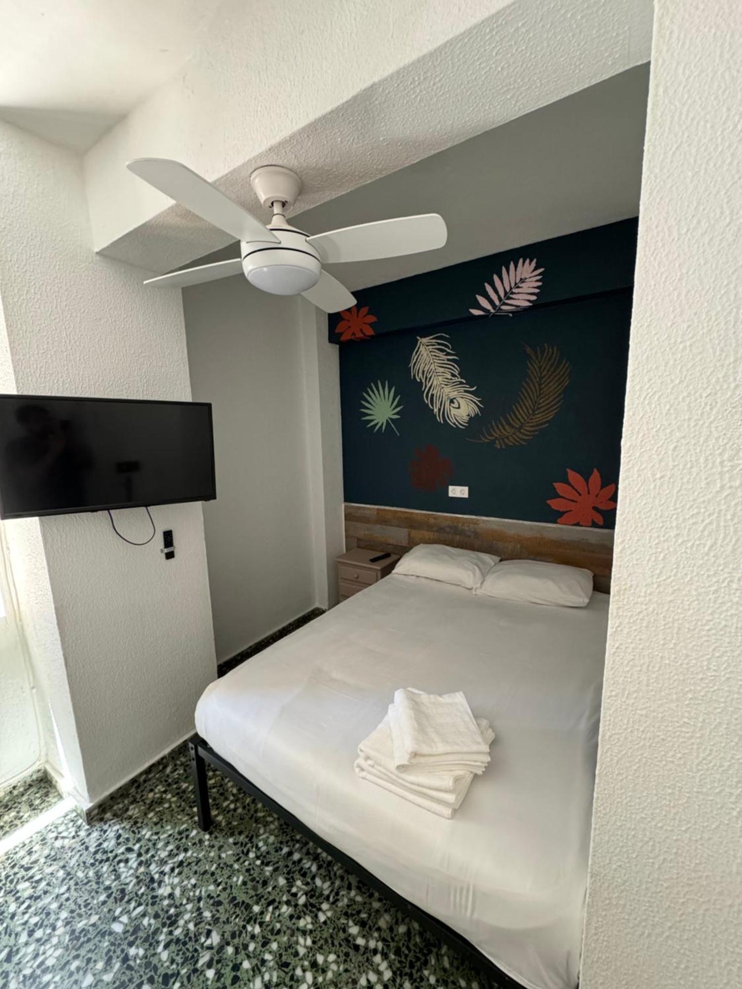 Tweepersoonskamer met Gedeelde Badkamer