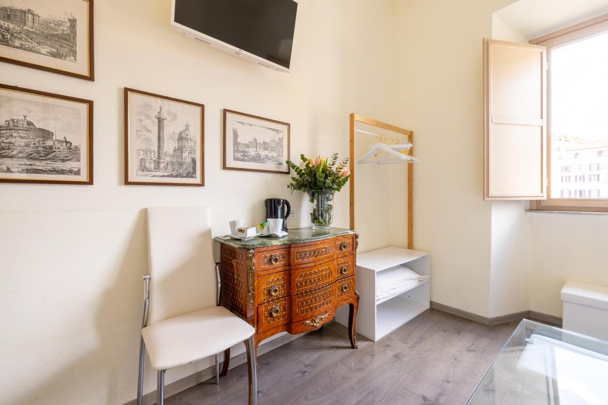 Deluxe Double or Twin Room City View