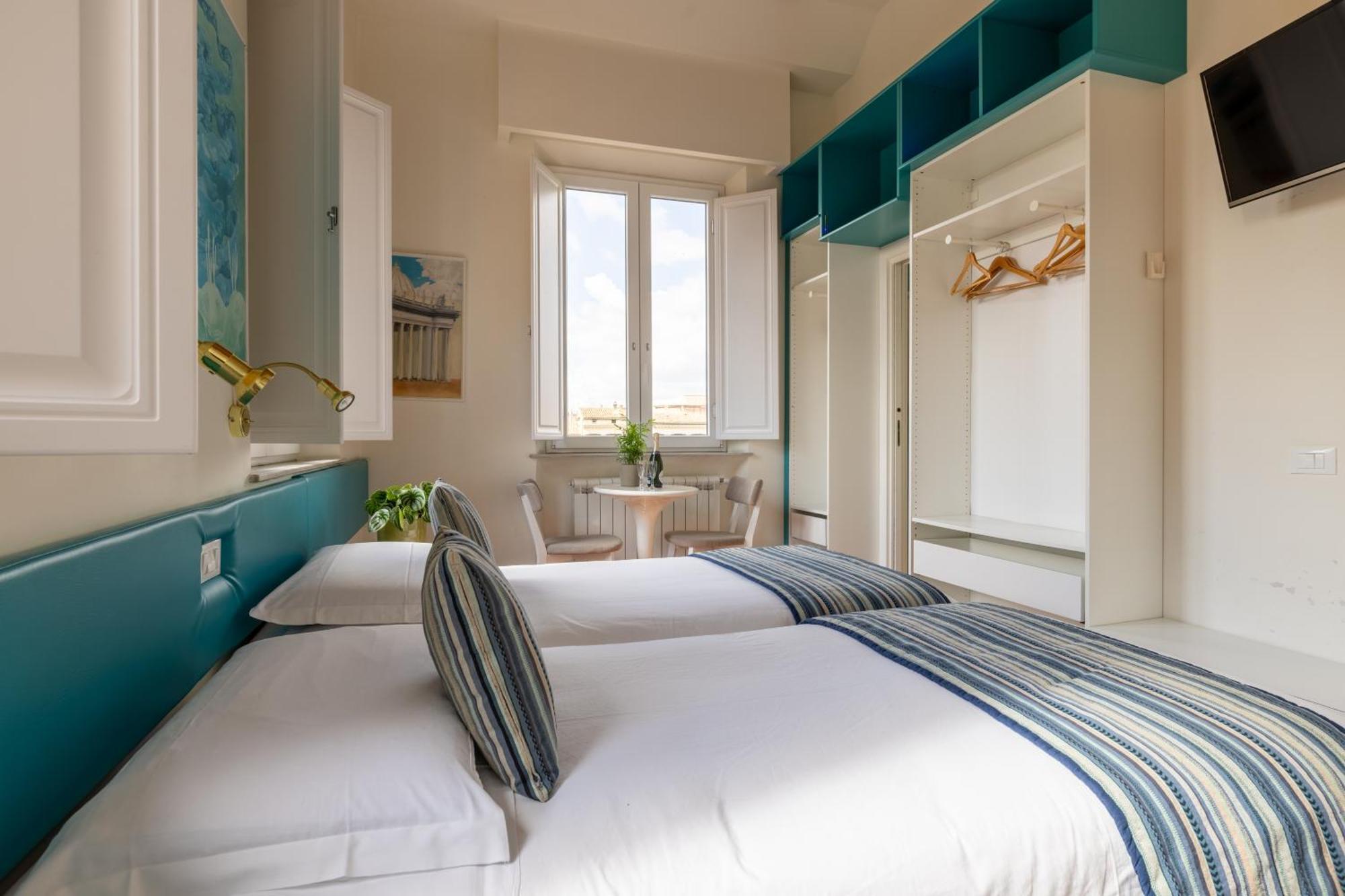 Deluxe Double or Twin Room City View