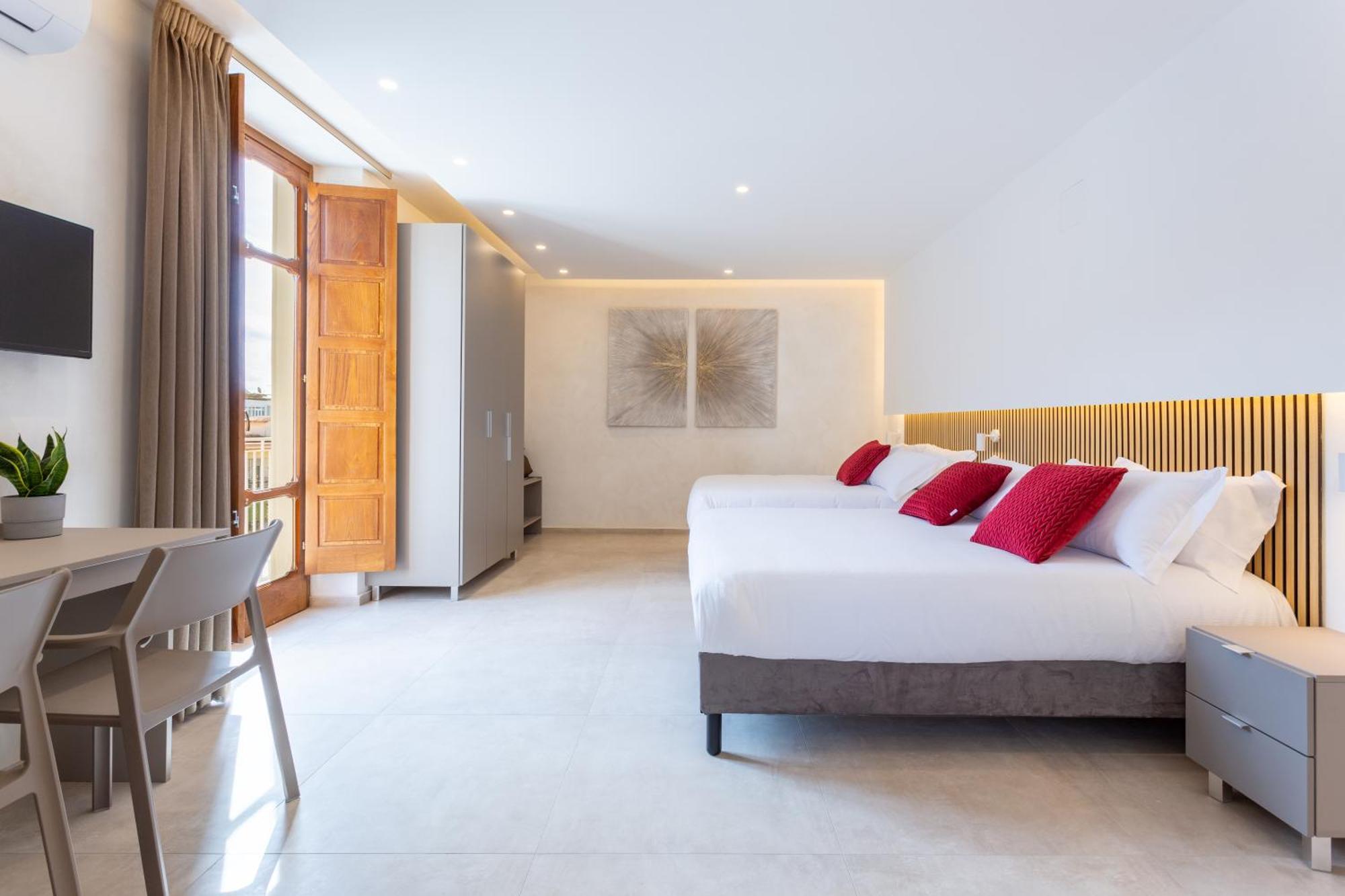 Deluxe Triple Room,1635939385:JPEG