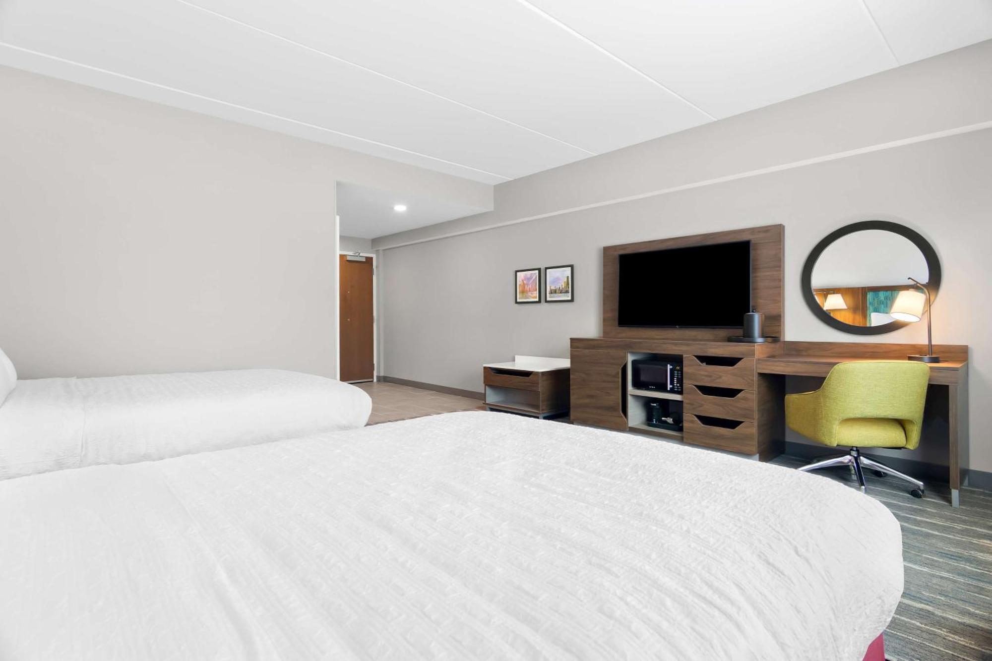 Queen Room Two Queen Beds