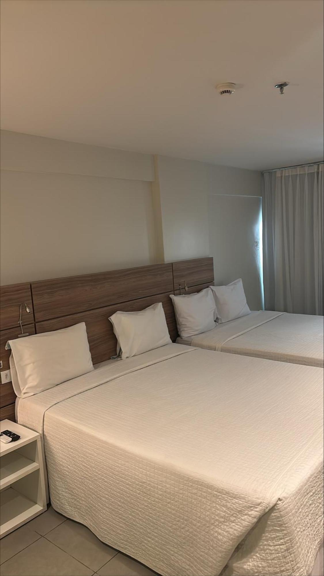 Standard Quadruple 2 Queen Beds