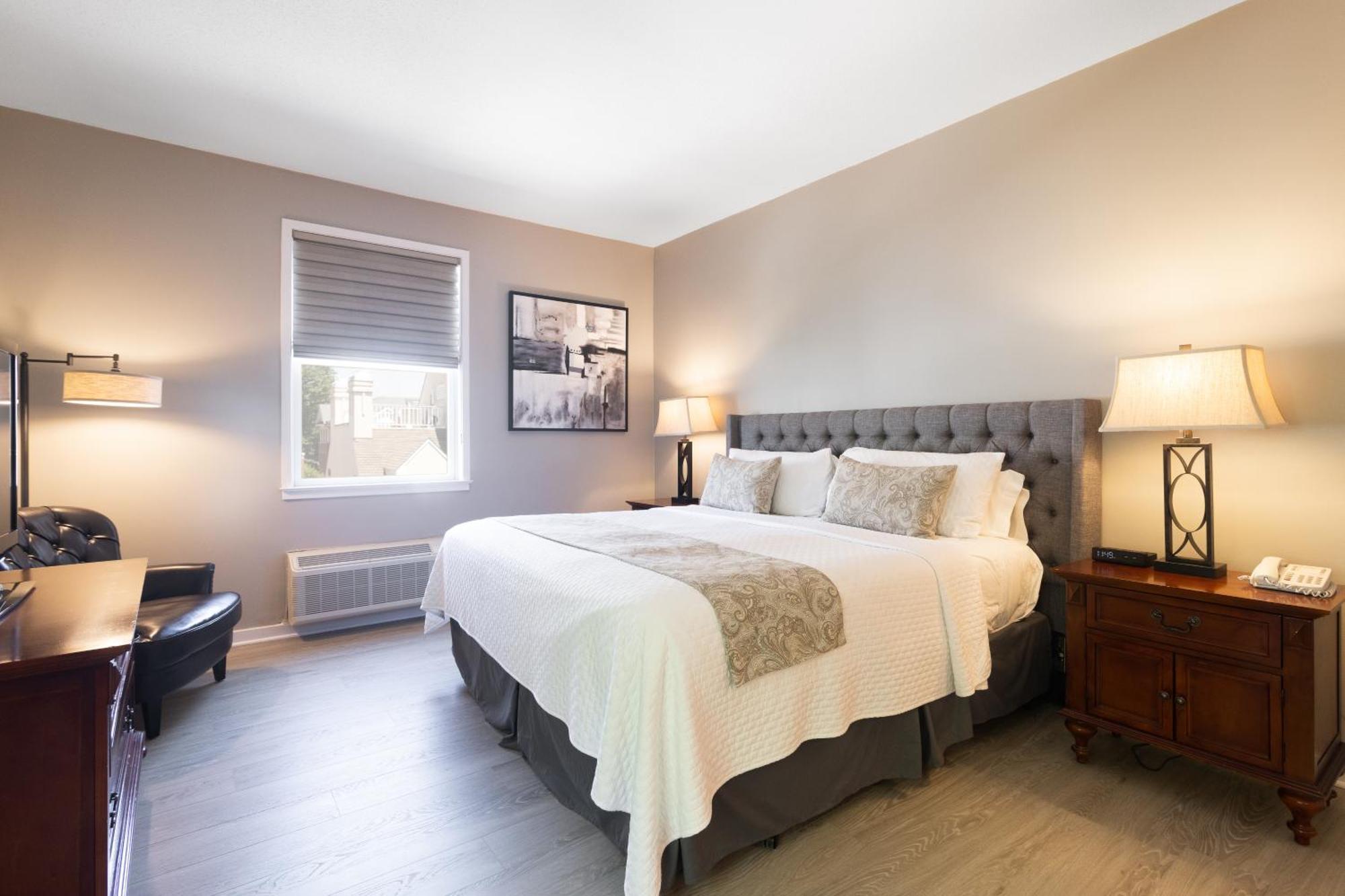 Luxury Suite,1642335785:JPEG