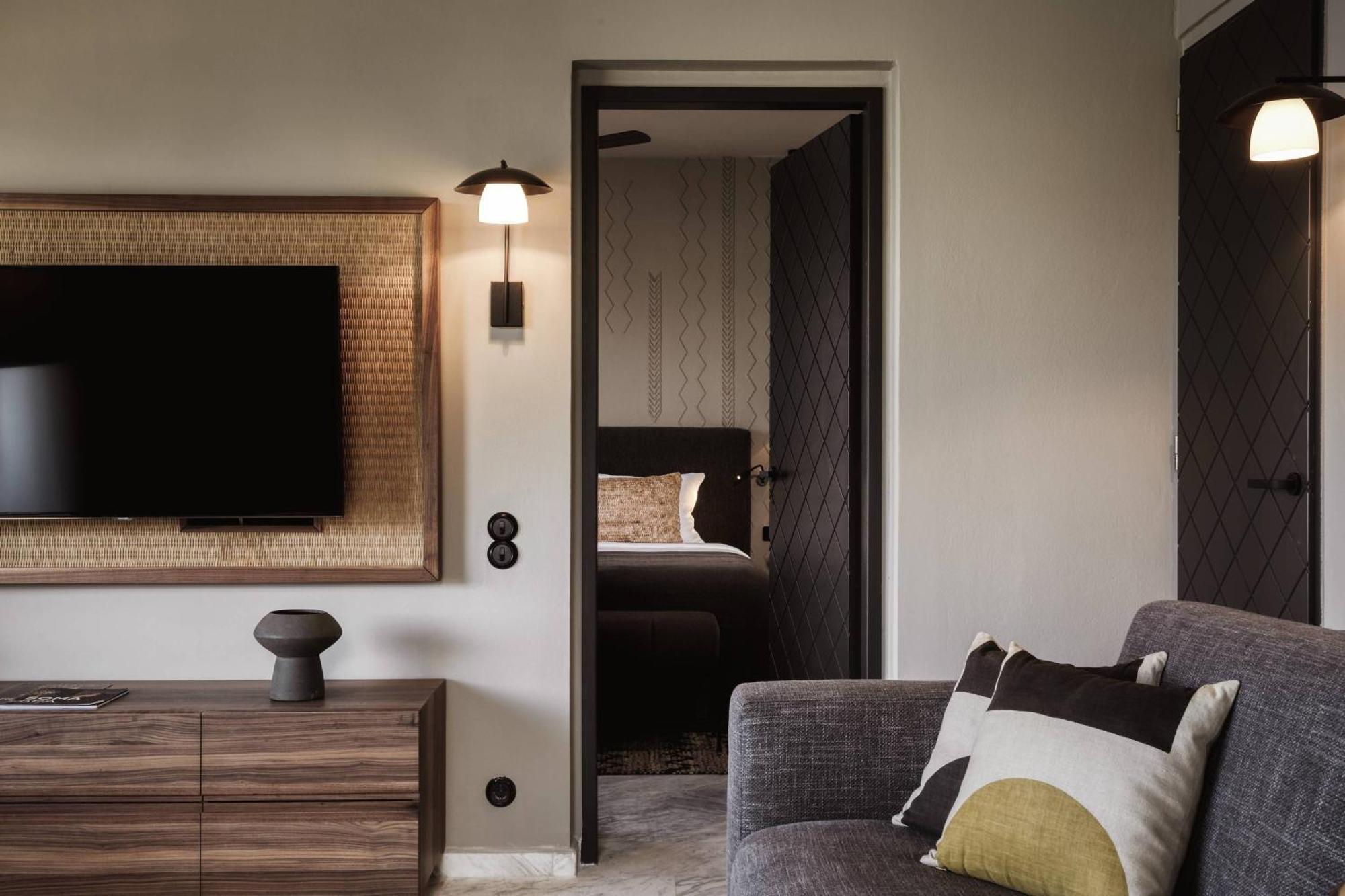 Premium One-Bedroom Suite Garden View