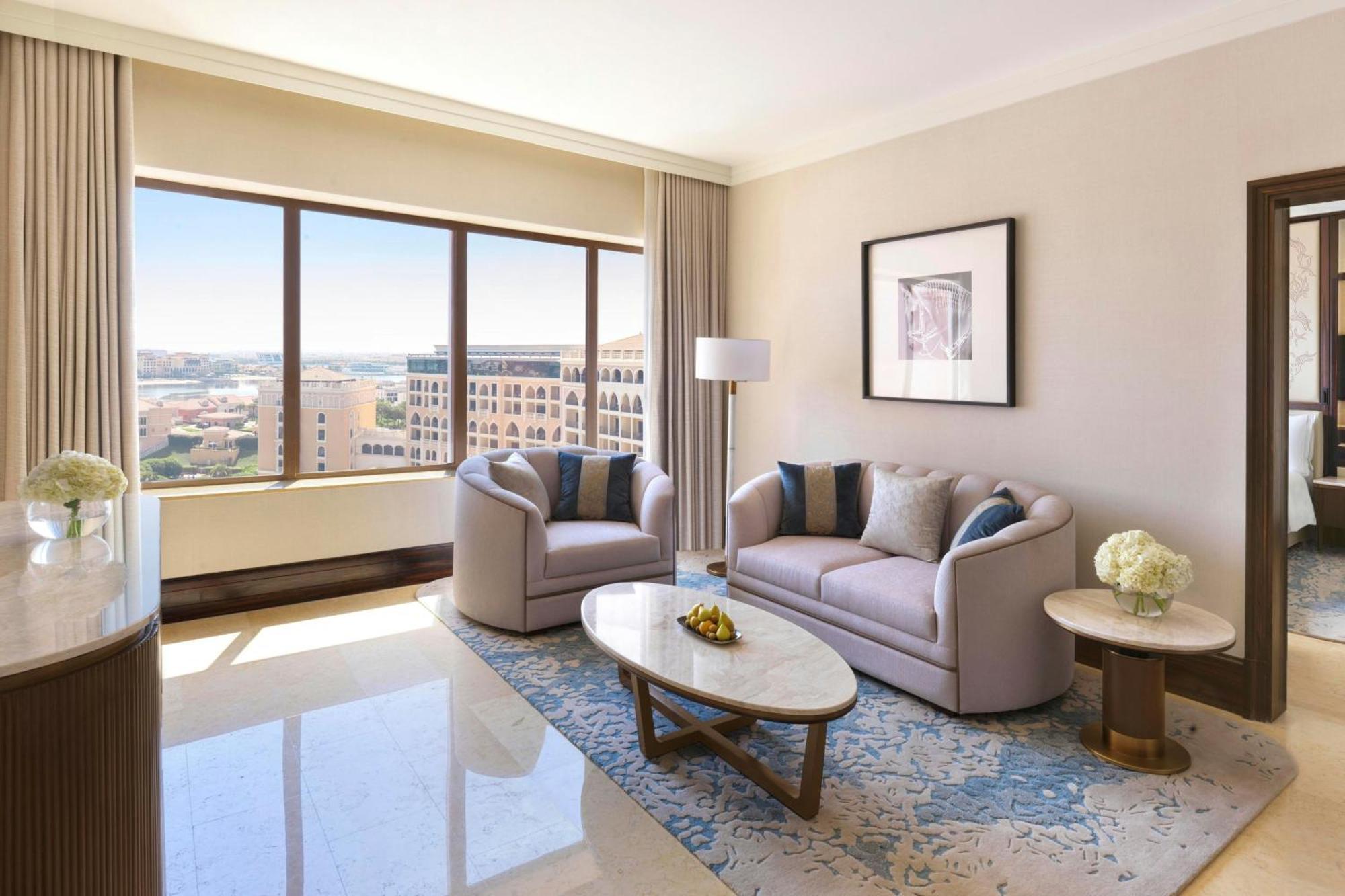 Junior Suite 1 Bedroom Junior Suite 1 King