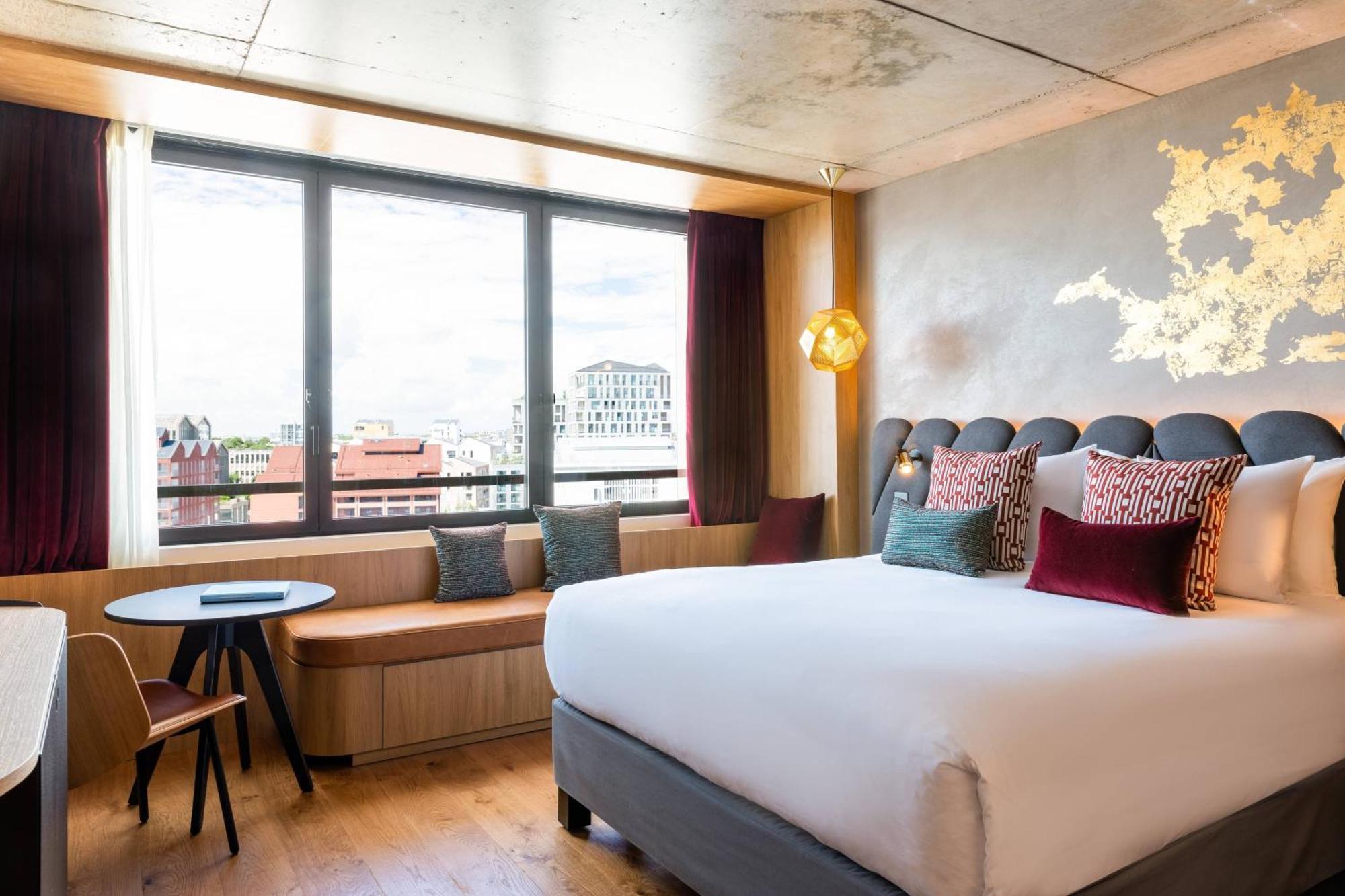 La Muse Room Queen bed City View Upper floor