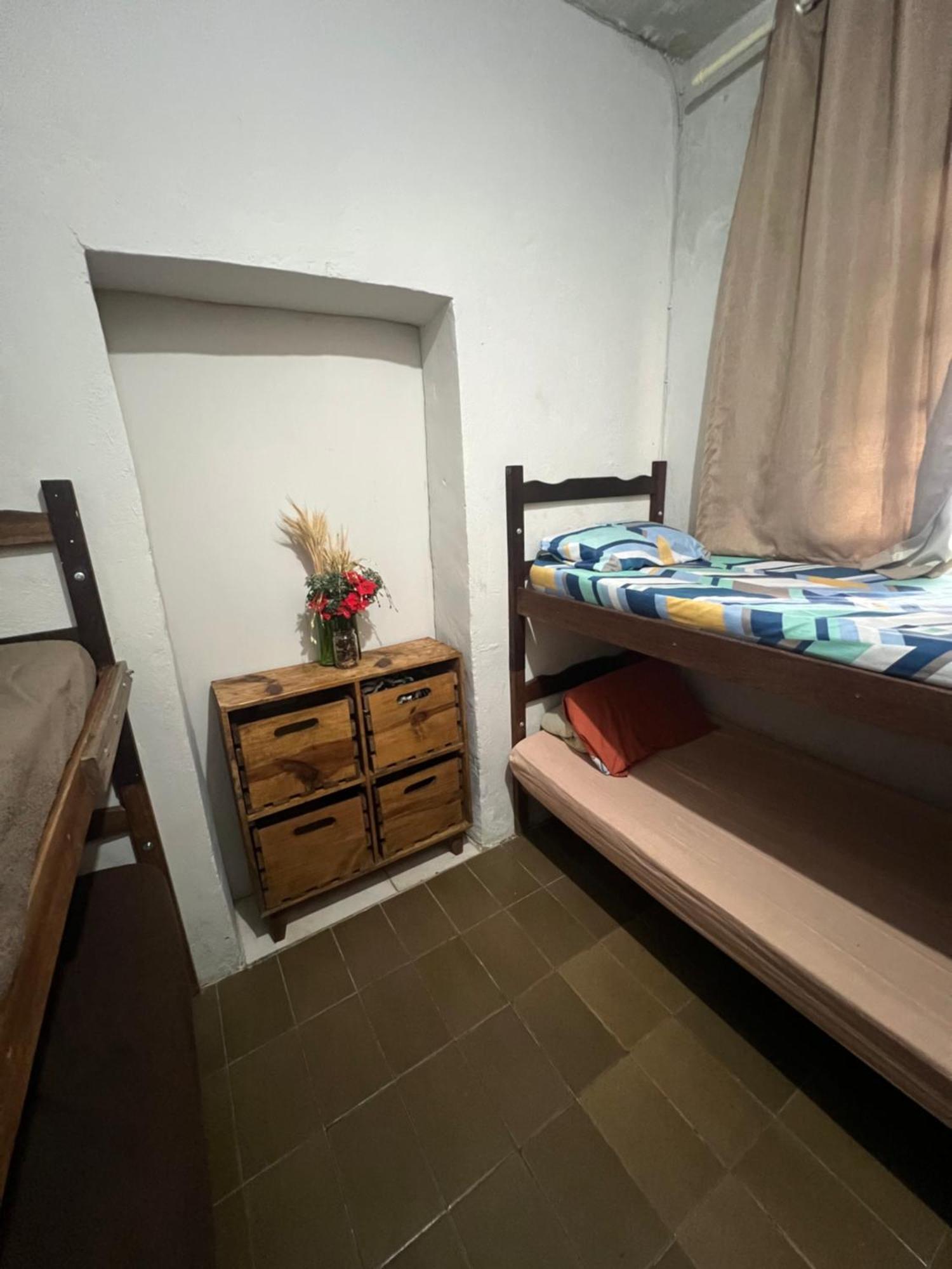 Cama em Dormitório Misto com 4 Camas