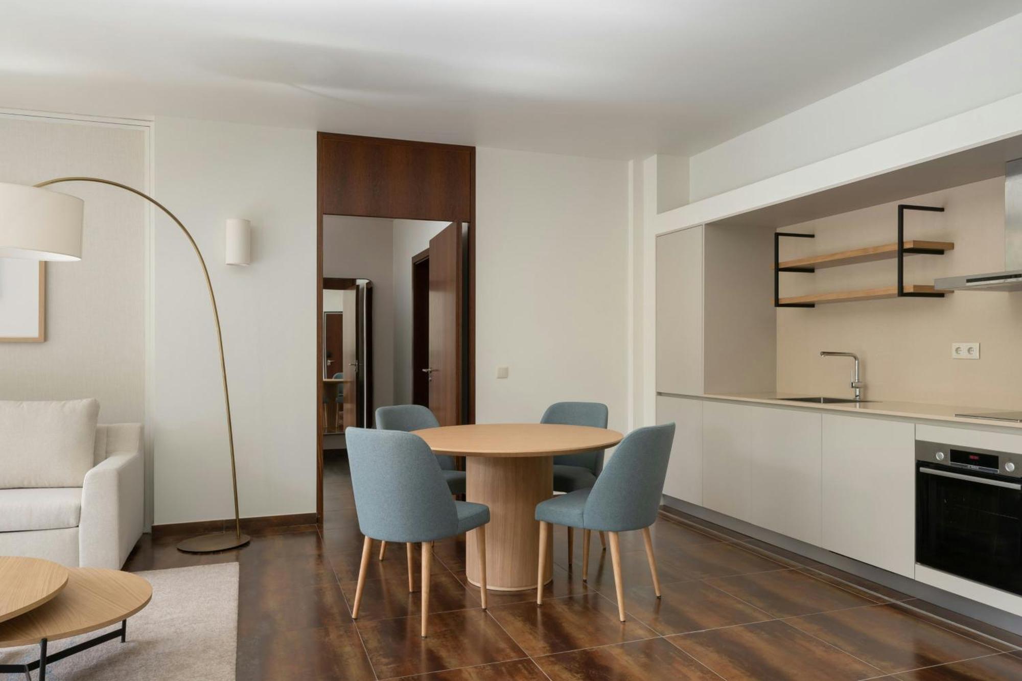 One-Bedroom Suite,1646918969:JPEG