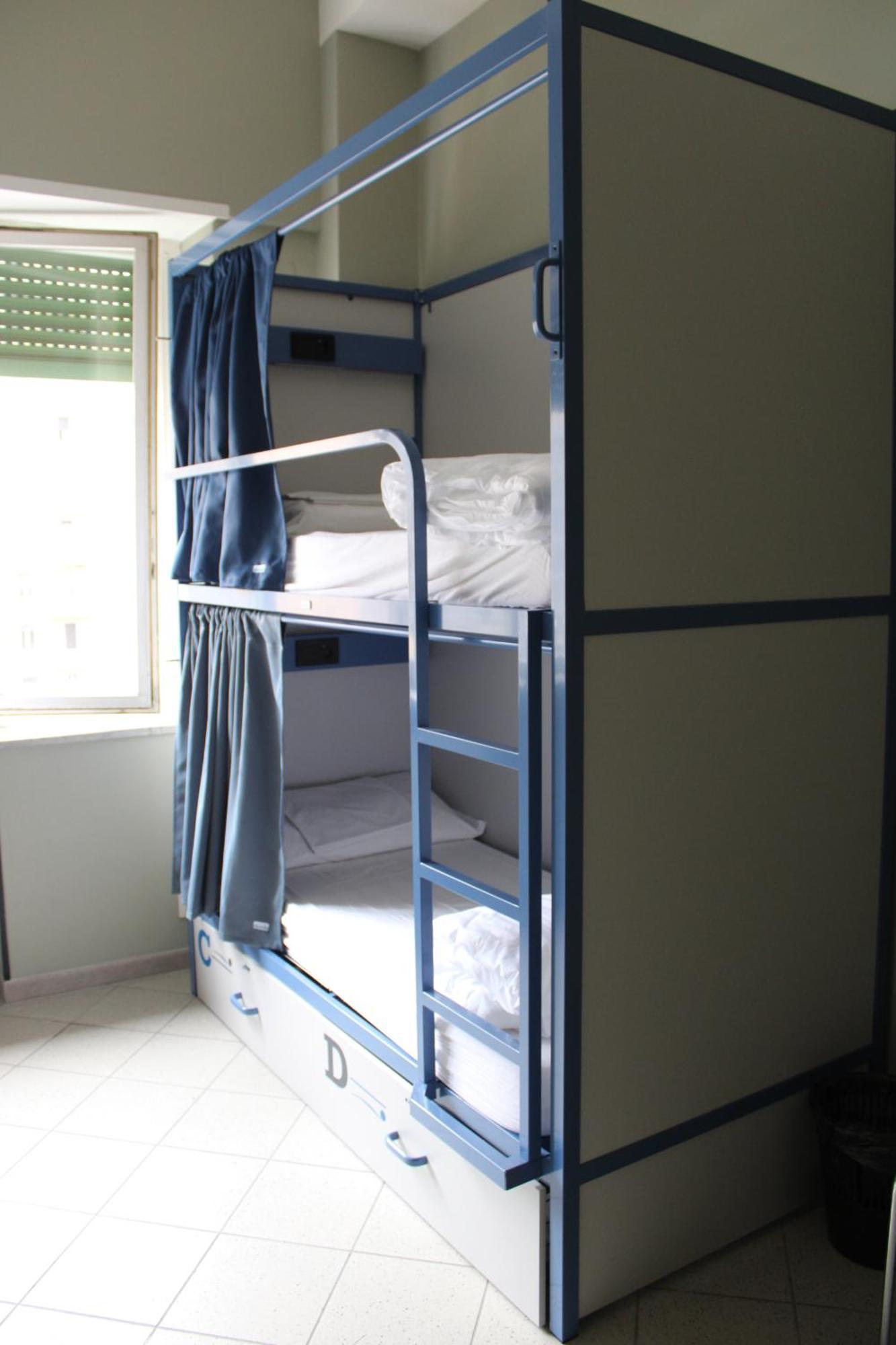 Bed in 4-Bed Female Dormitory Room,1649020587:JPEG