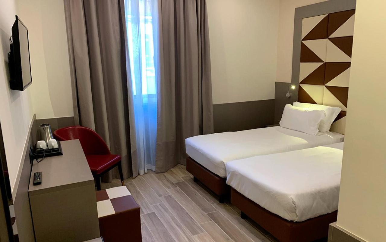 Twin Room,1649877217:JPEG