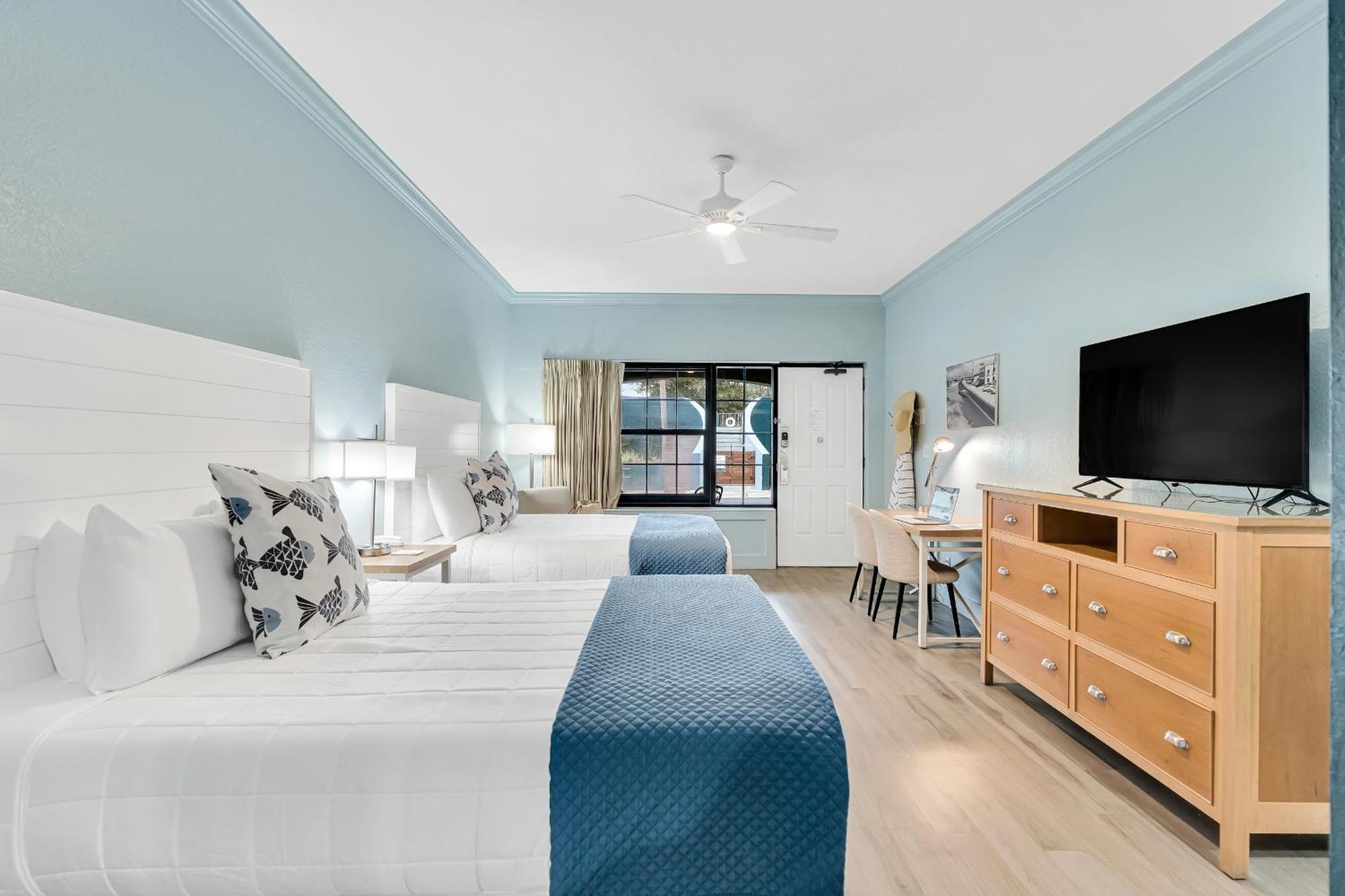 Standard Queen Room