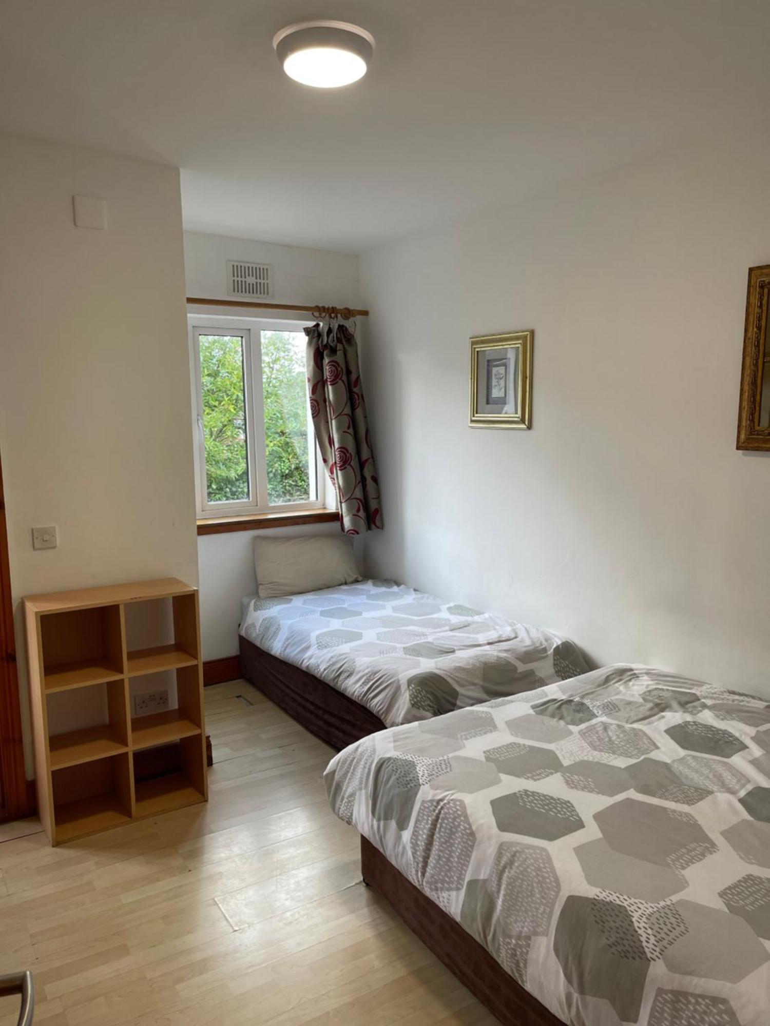 Chambre Triple avec Salle de Bains Privative