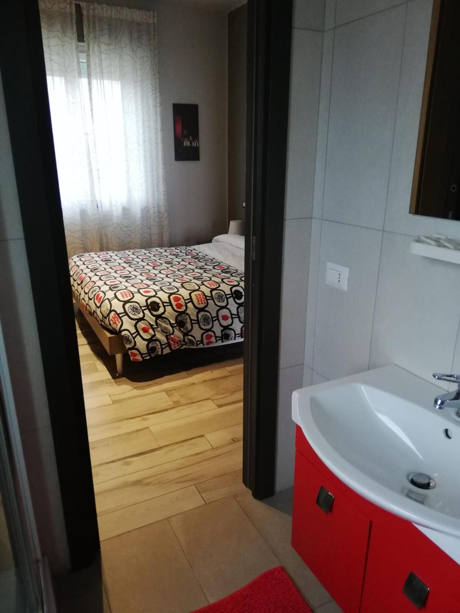 Camera Matrimoniale Deluxe (2 Adulti + 1 Bambino)