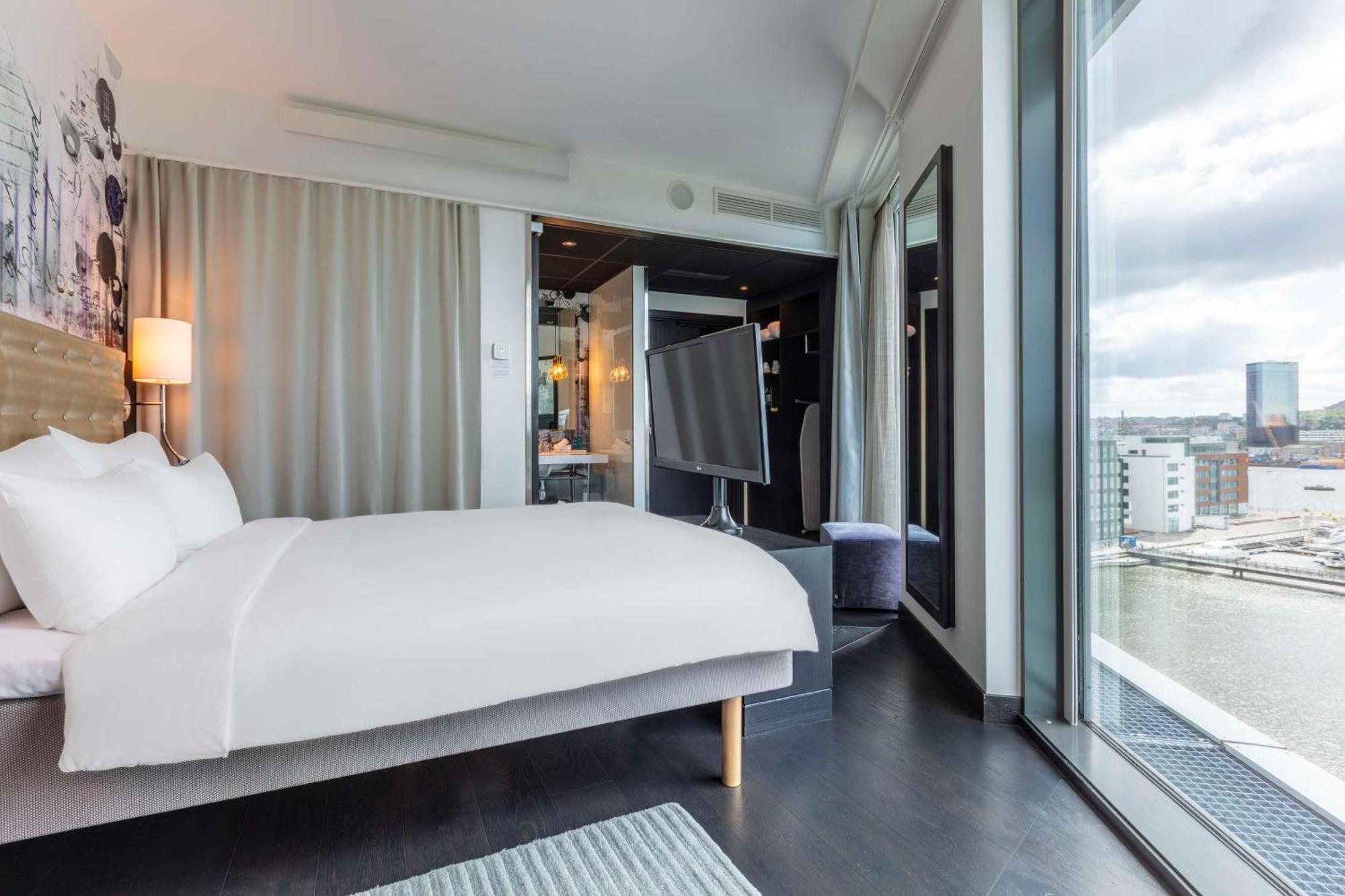 Quarto Superior com Vista do Rio