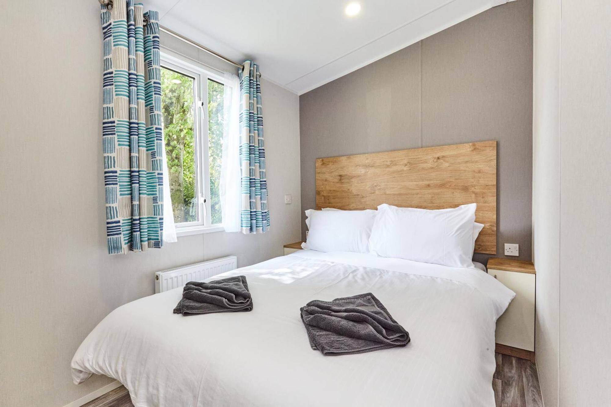 Comfort 3 Bedroom Caravan Hot Tub Pet Friendly,1656394877:JPEG