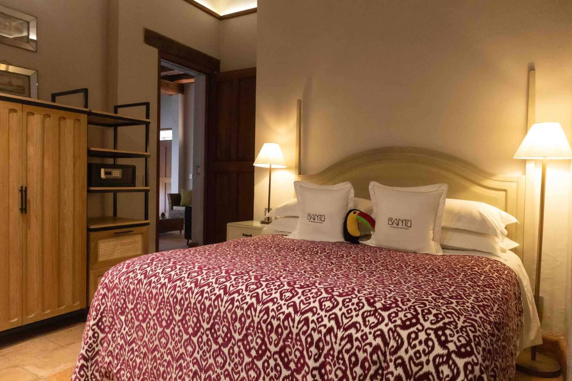 2 Bedroom Suite 1 King 1 Queen