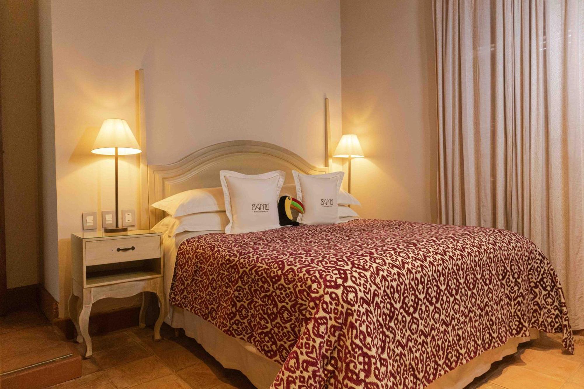 2 Bedroom Suite 1 King 1 Queen
