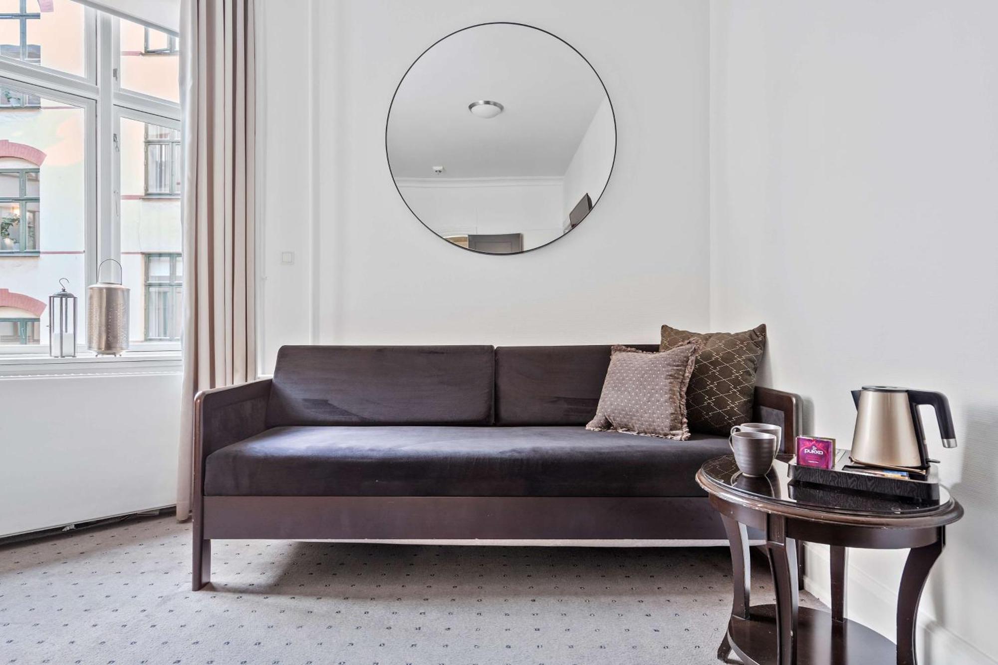 Quarto Superior com Cama King-size e Sofá-cama - Não Fumantes