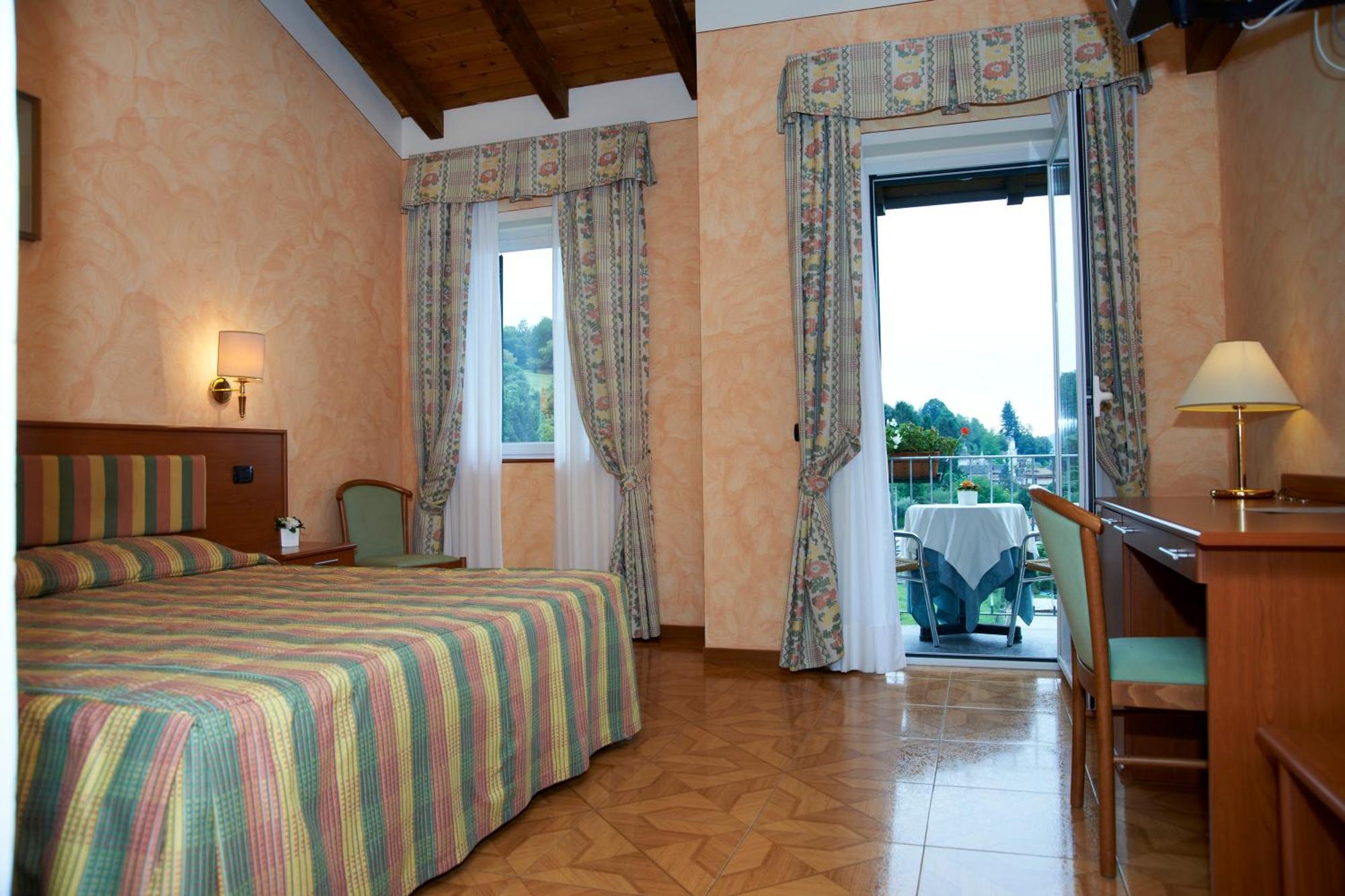 Double Room Partial Lake View
