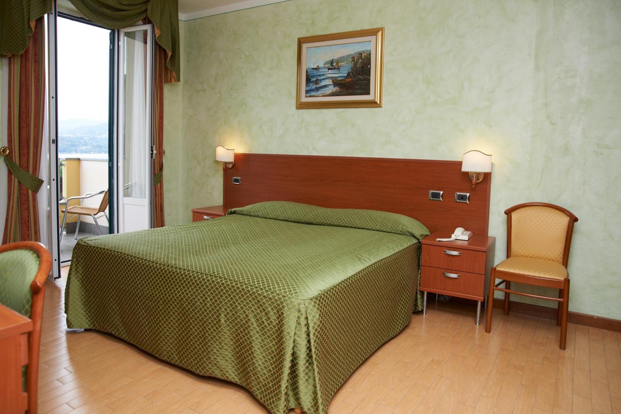 Double Room Lake View