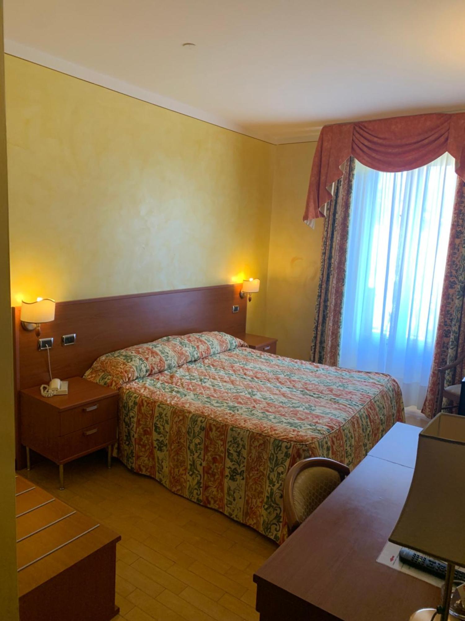Double Room Mountain View