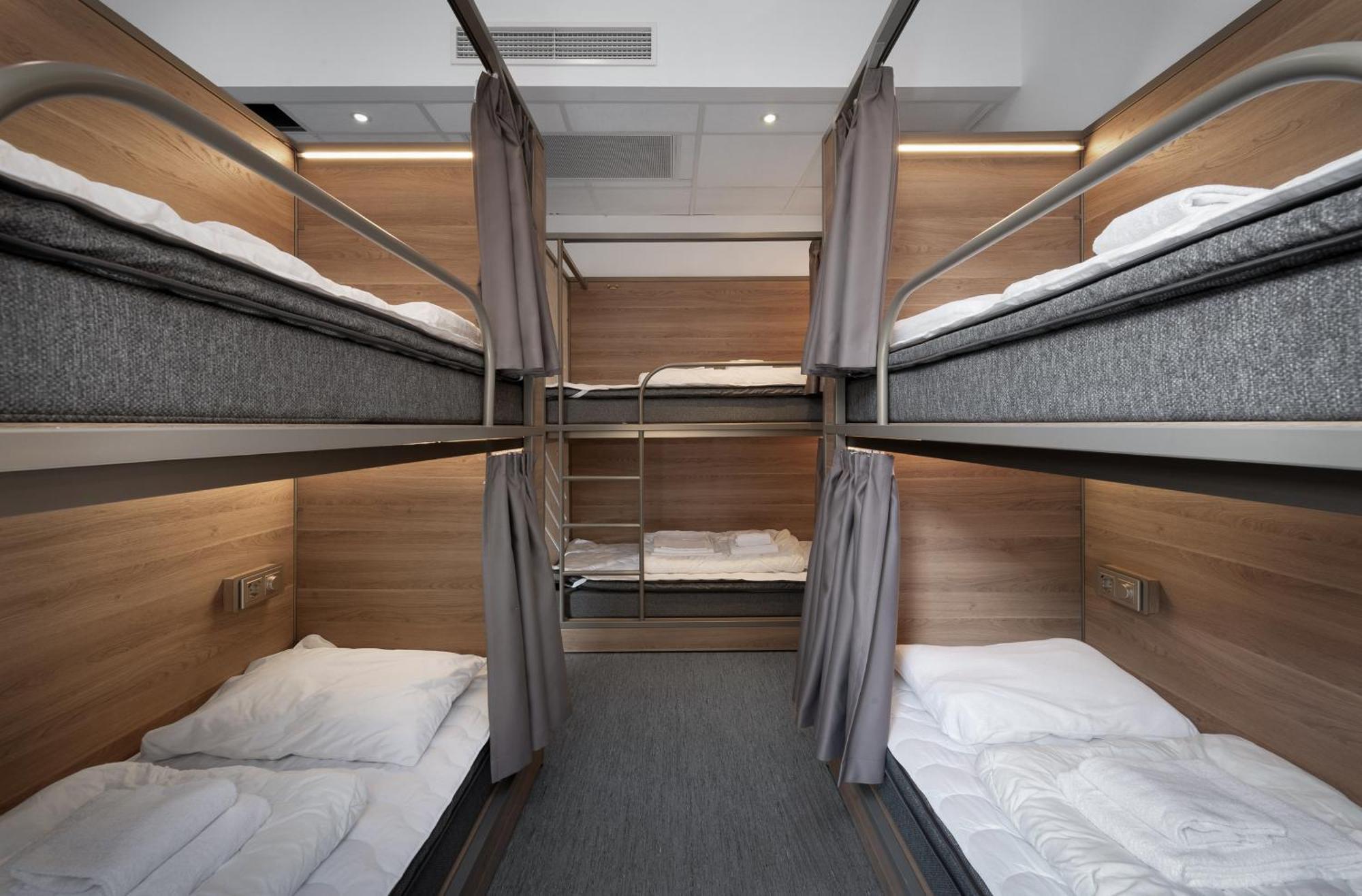 Single Bed 12-Bed Dormitory Room,1661674659:JPEG