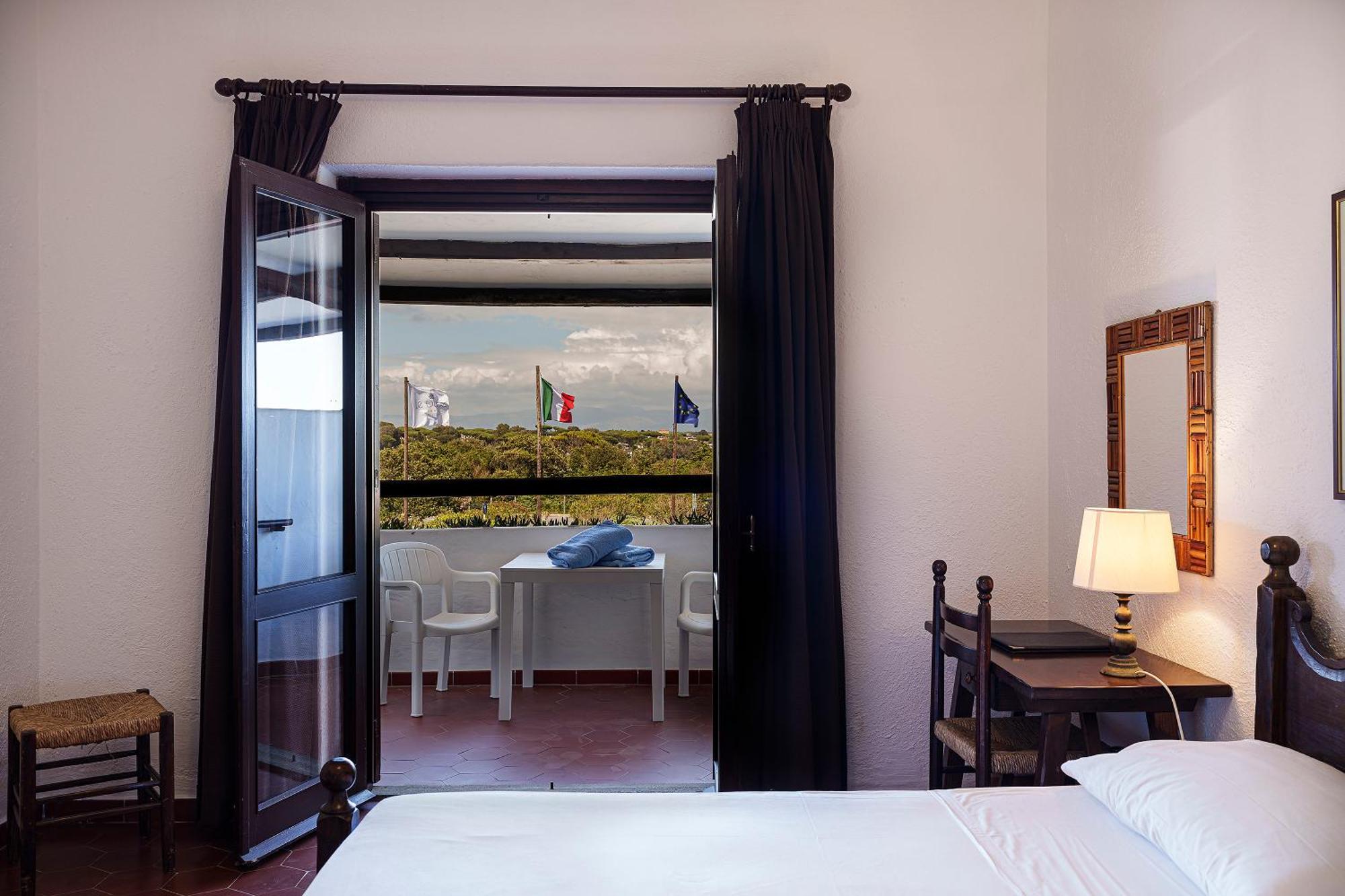 Double or Twin Room Garden View