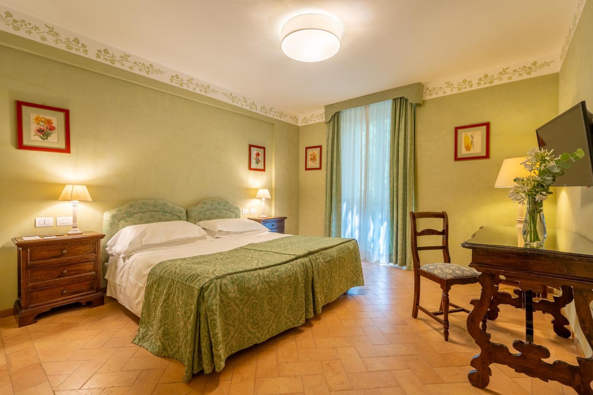 Classic Double Room
