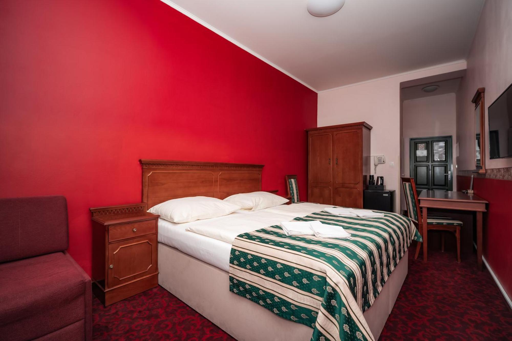 Double or Twin Room Extra Bed