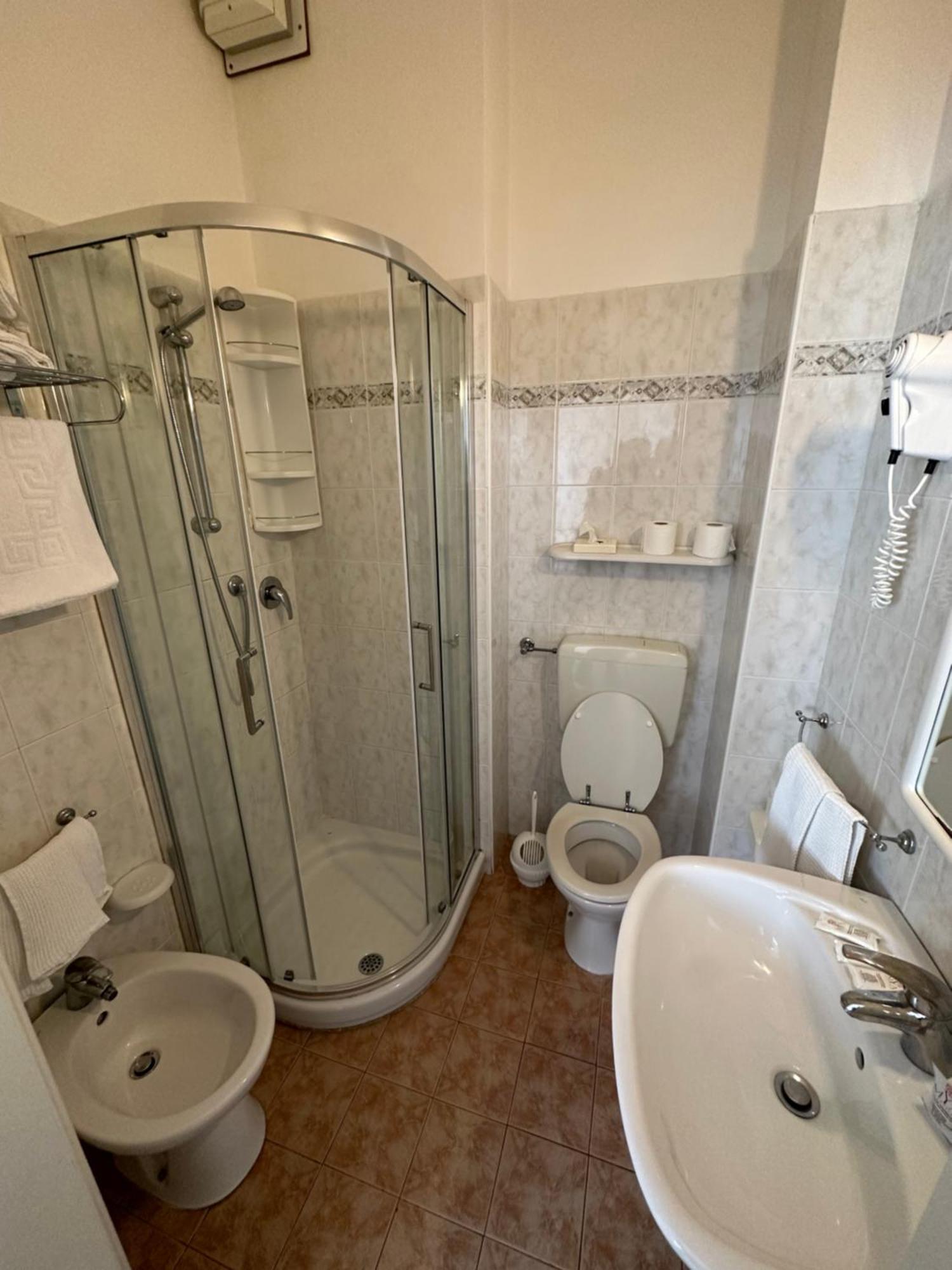 Driepersoonskamer met Eigen Badkamer