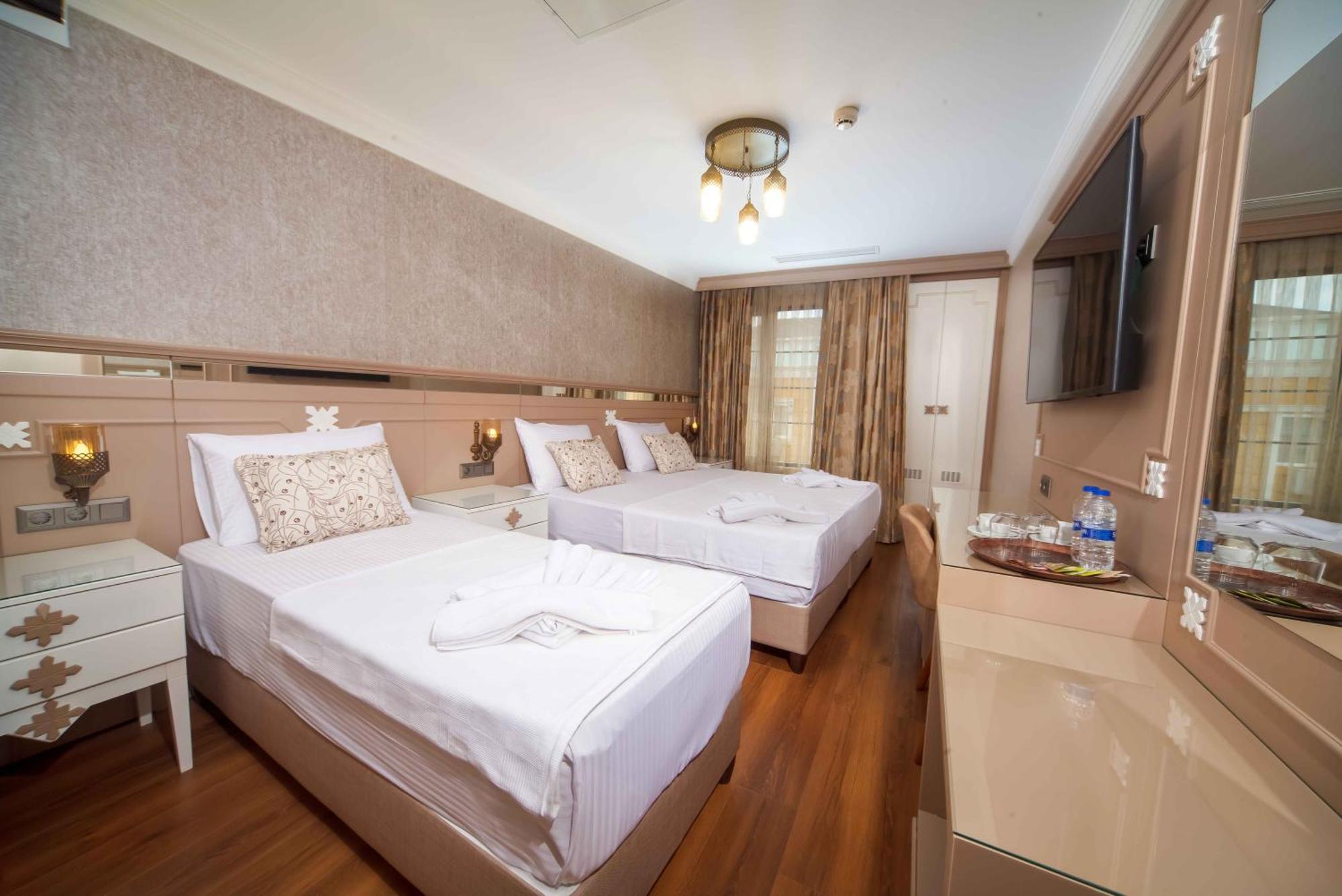 Triple Room,1579015712:JPEG