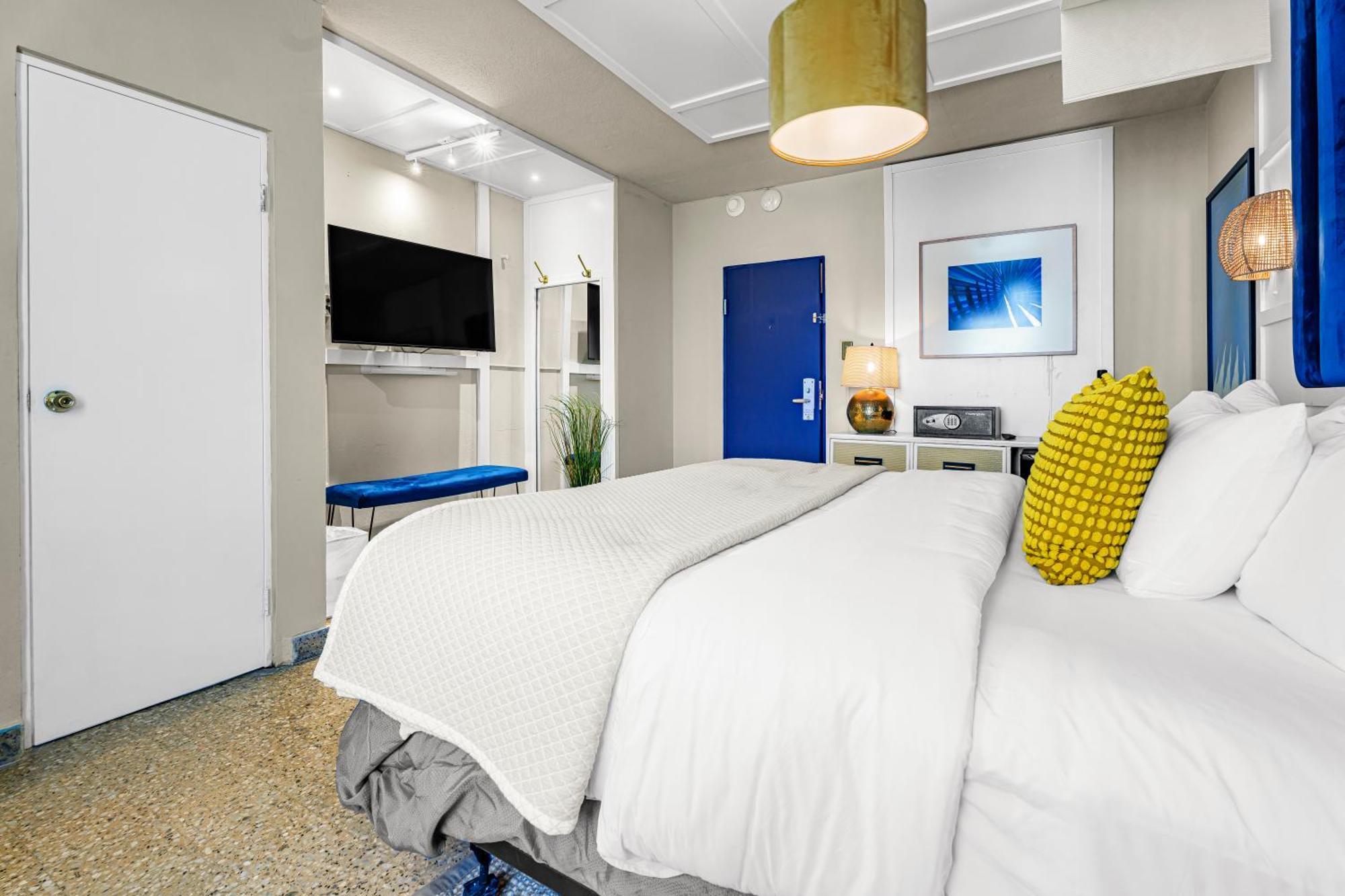 King Room with Lake View