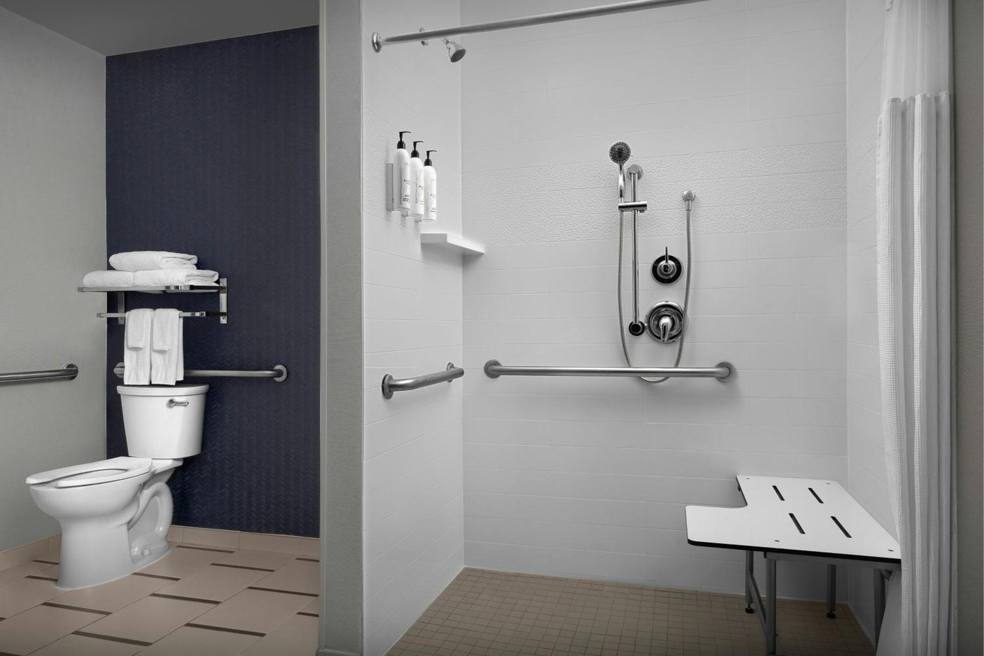 Queen Room with Two Queen Beds, Sofa Bed and Roll-In Shower - Mobility Access/Hearing Access