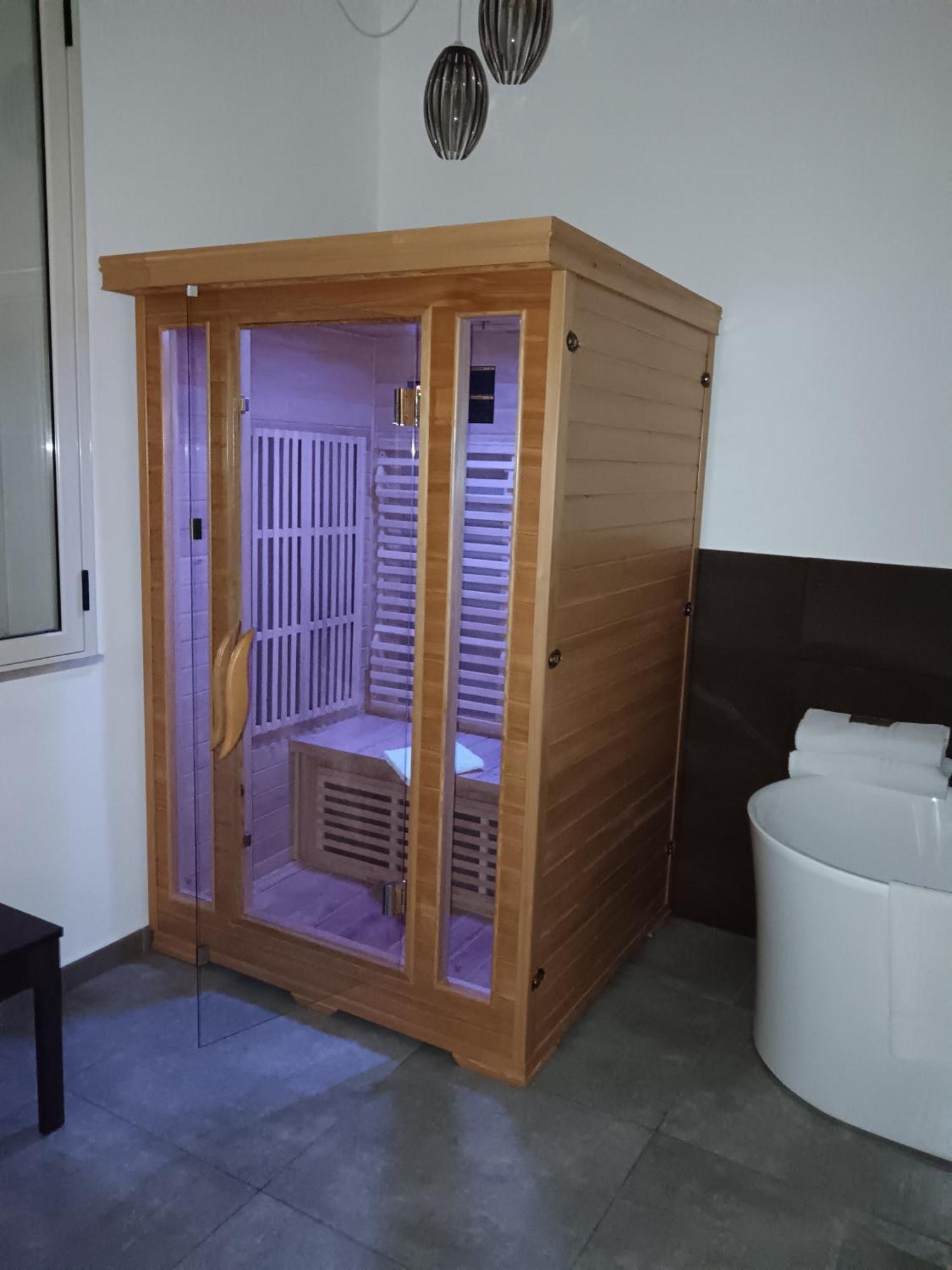 King Room Spa Bath & Sauna bath