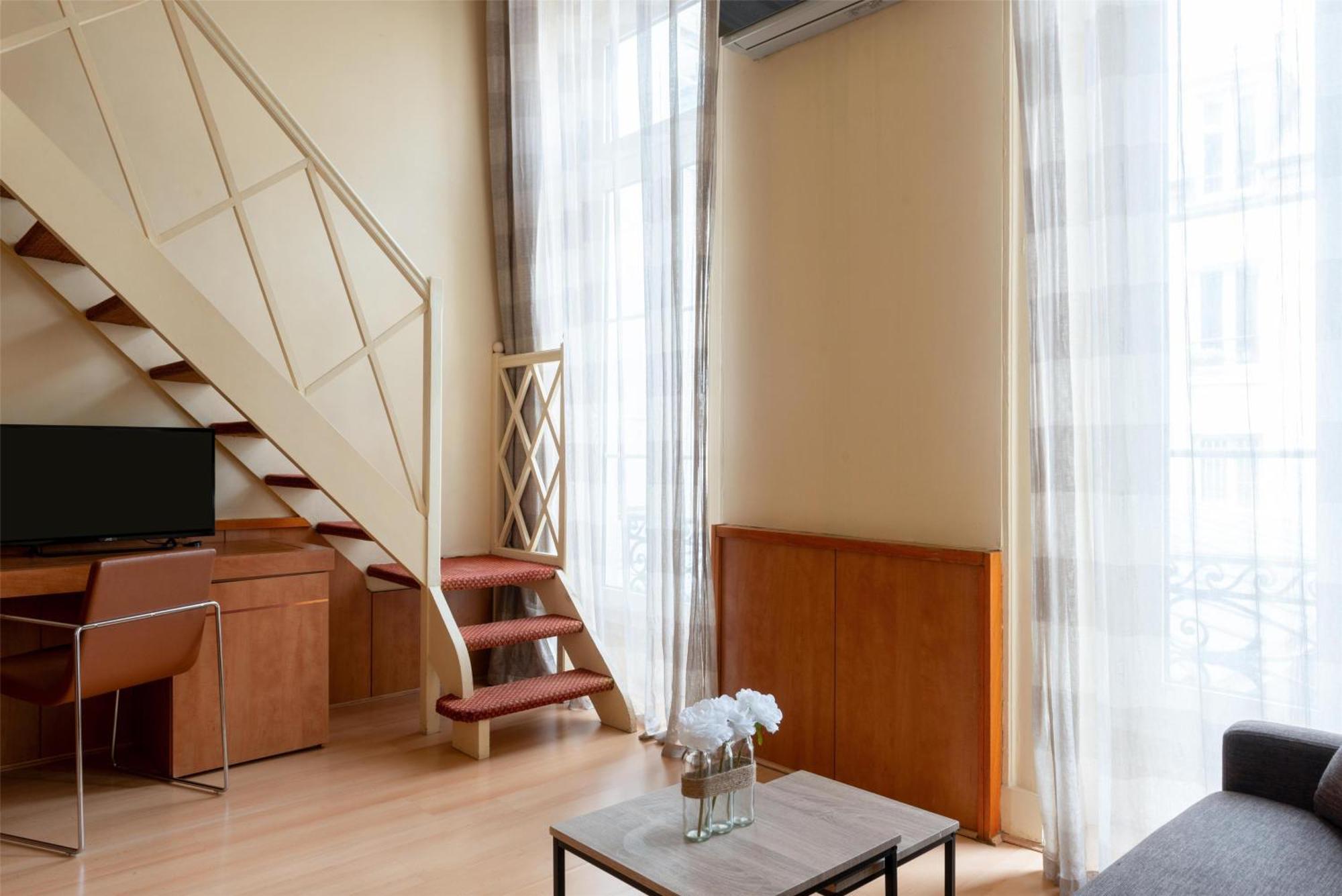 Chambre Double avec Canapé-Lit