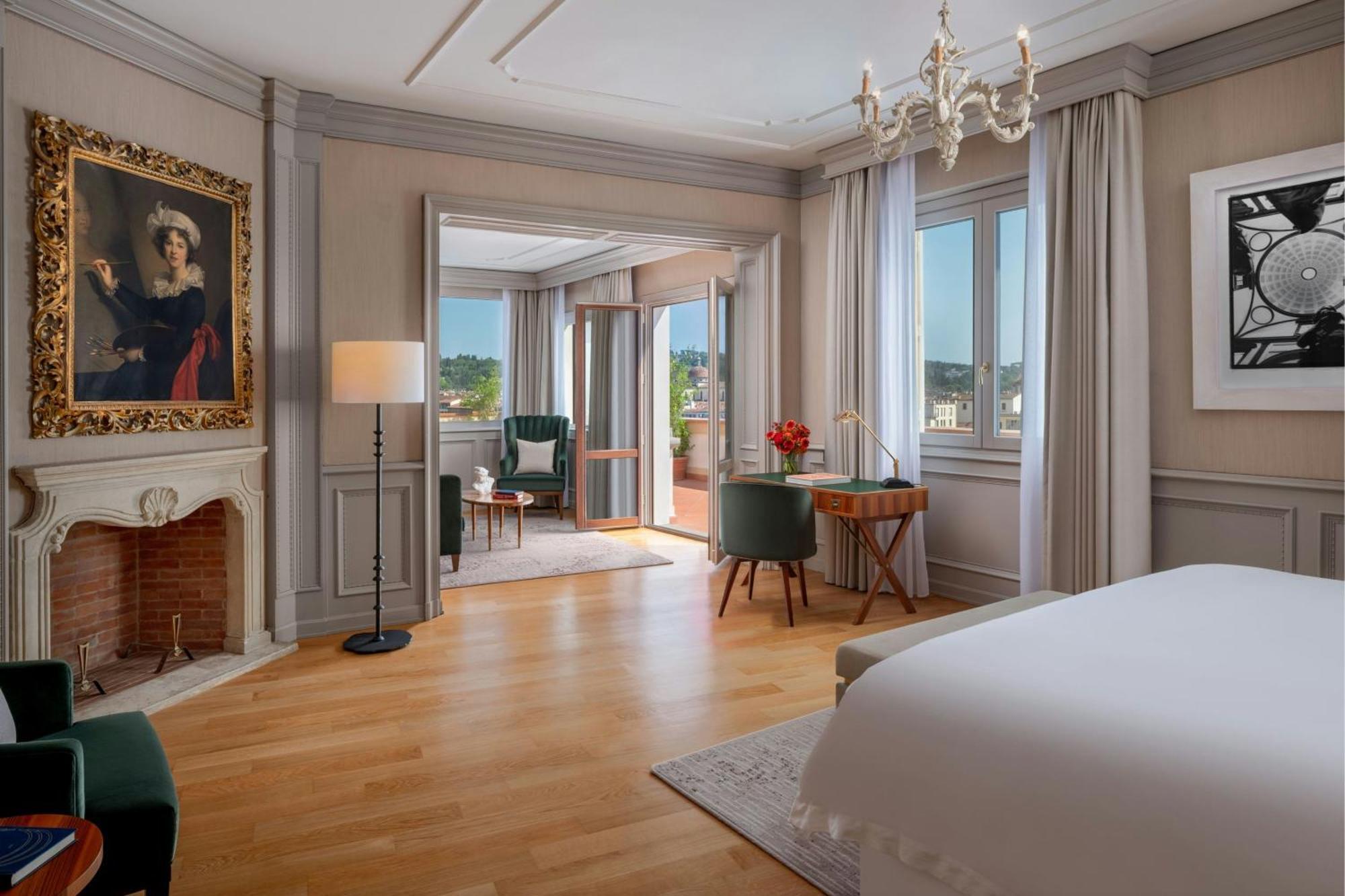 Belvedere King Suite with Terrace and River View