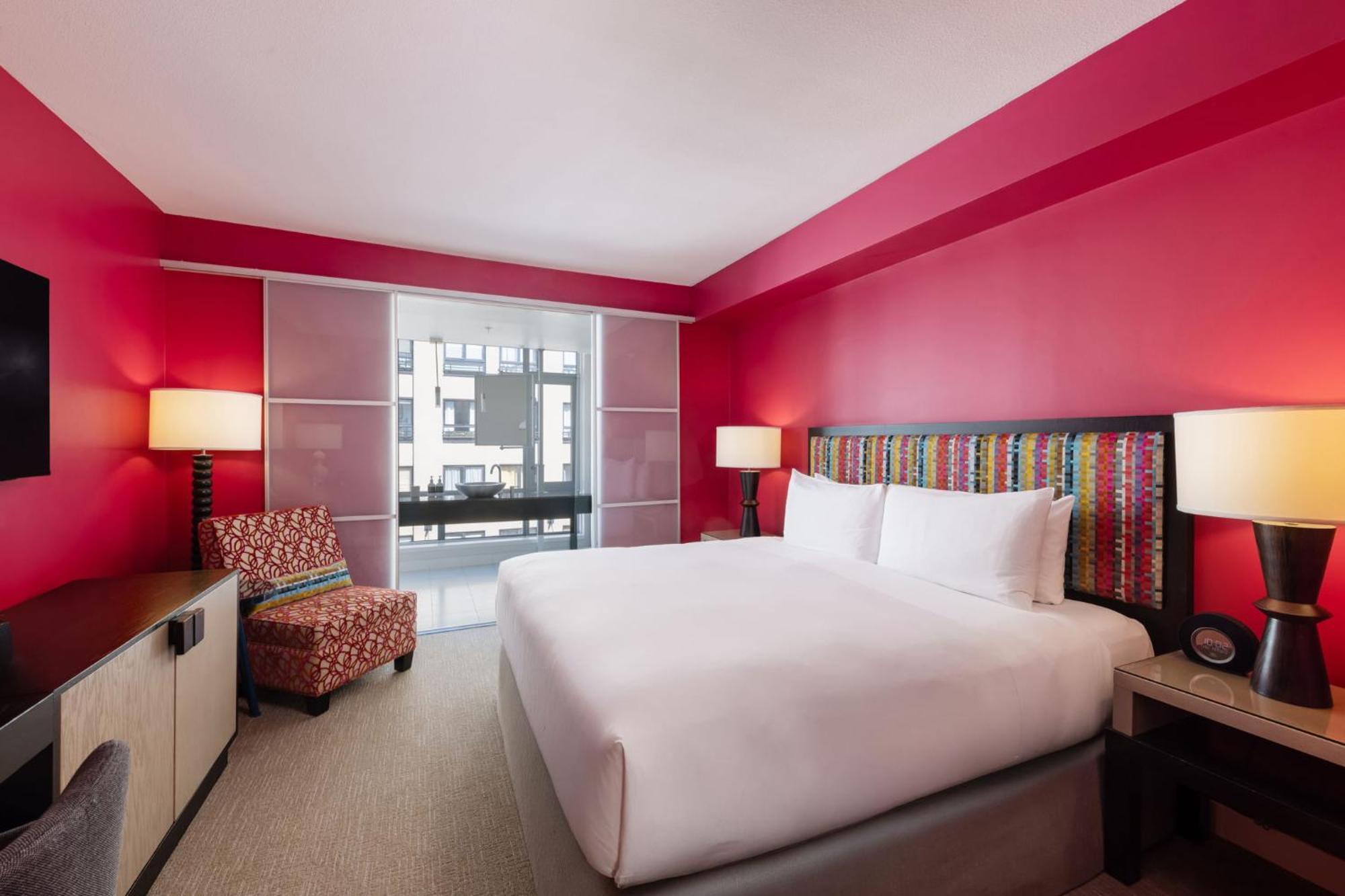 Superior King Room,1697811490:JPEG