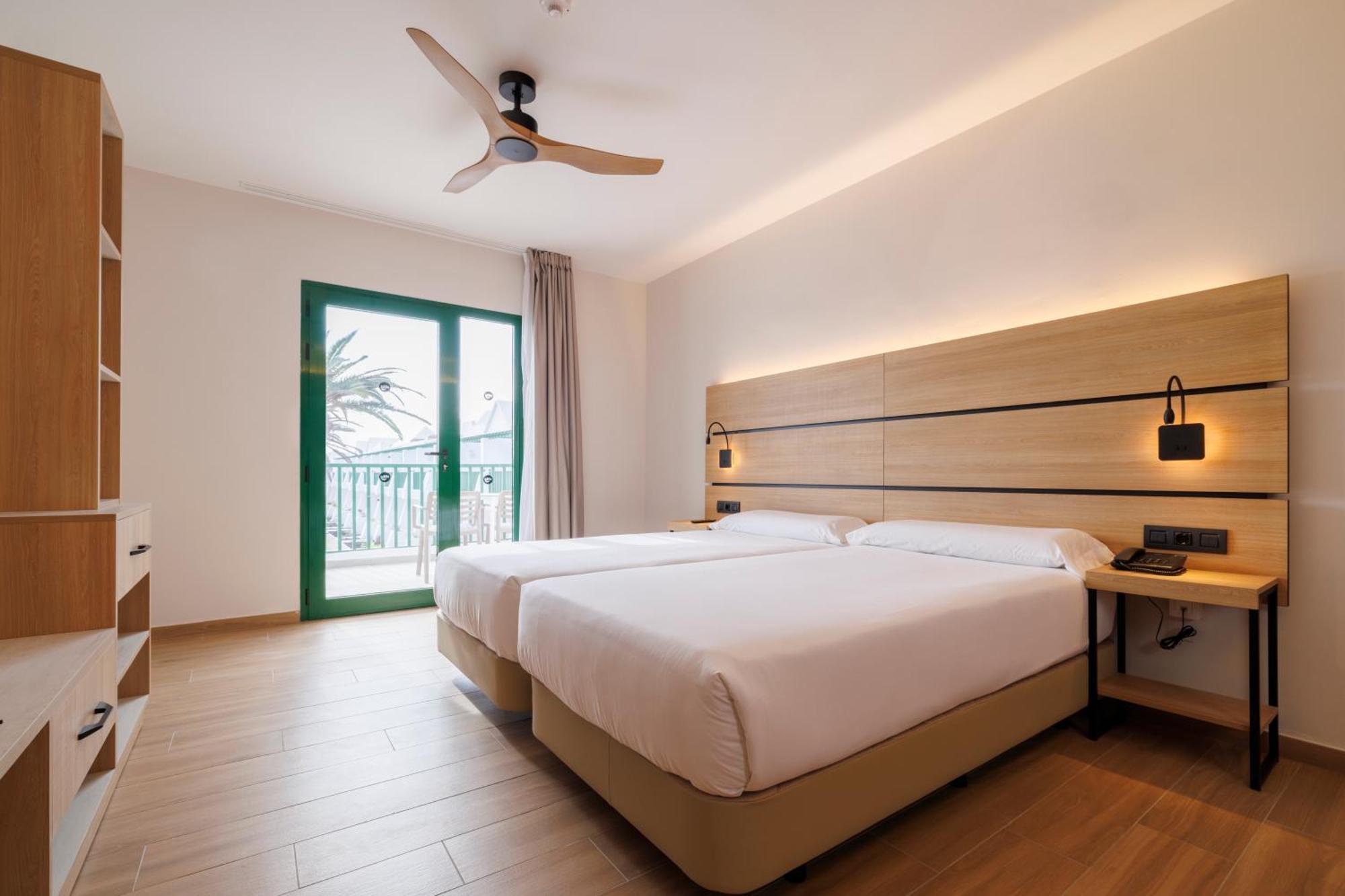 Junior Suite met Uitzicht op het Zwembad