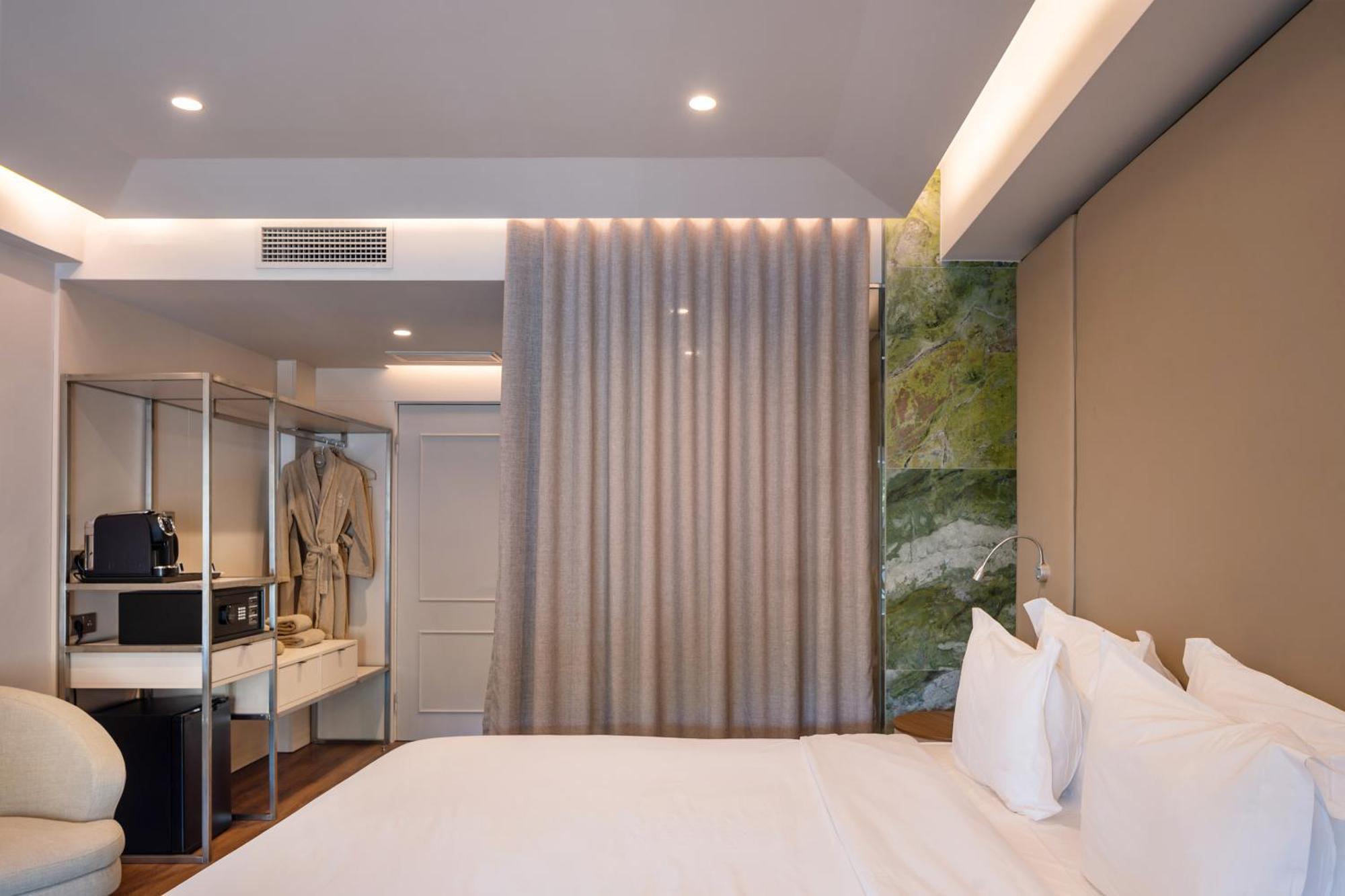 Quarto Duplo com Banheira de Hidromassagem